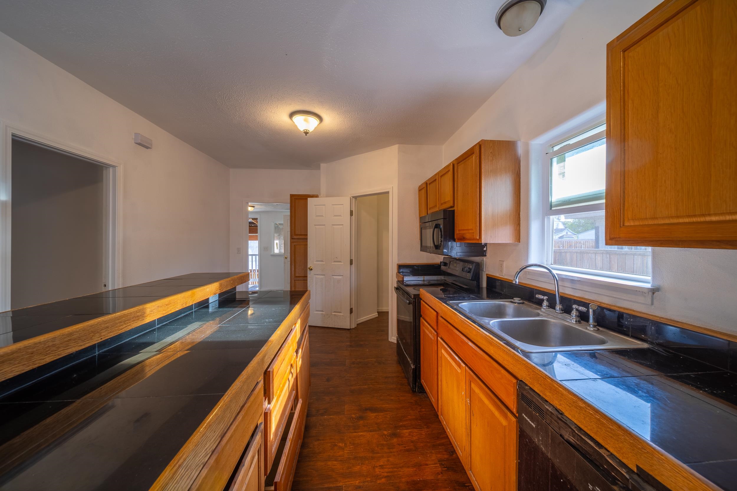 2918 E SANSON Ave - Photo 7
