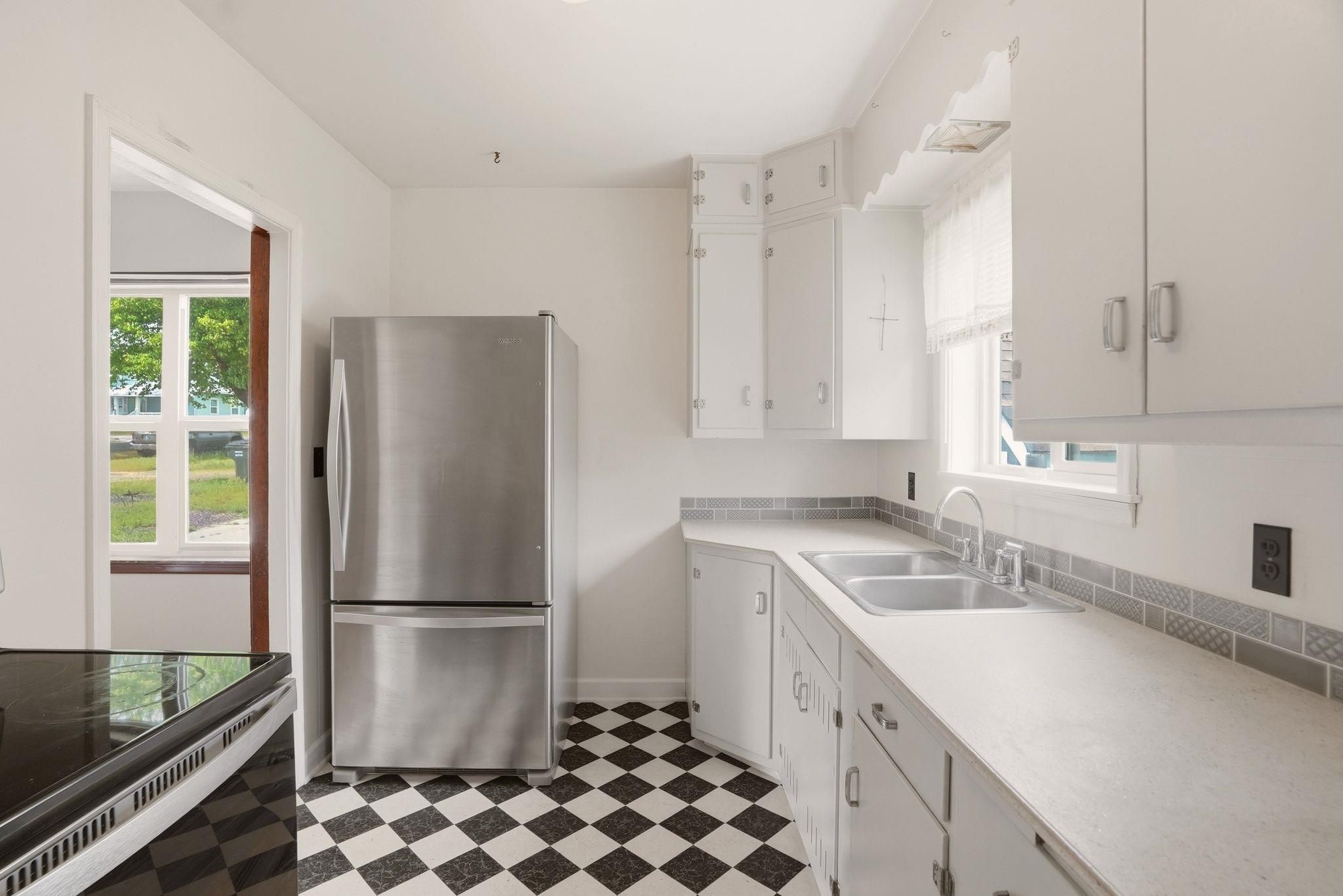 110 S Lake St - Photo 11