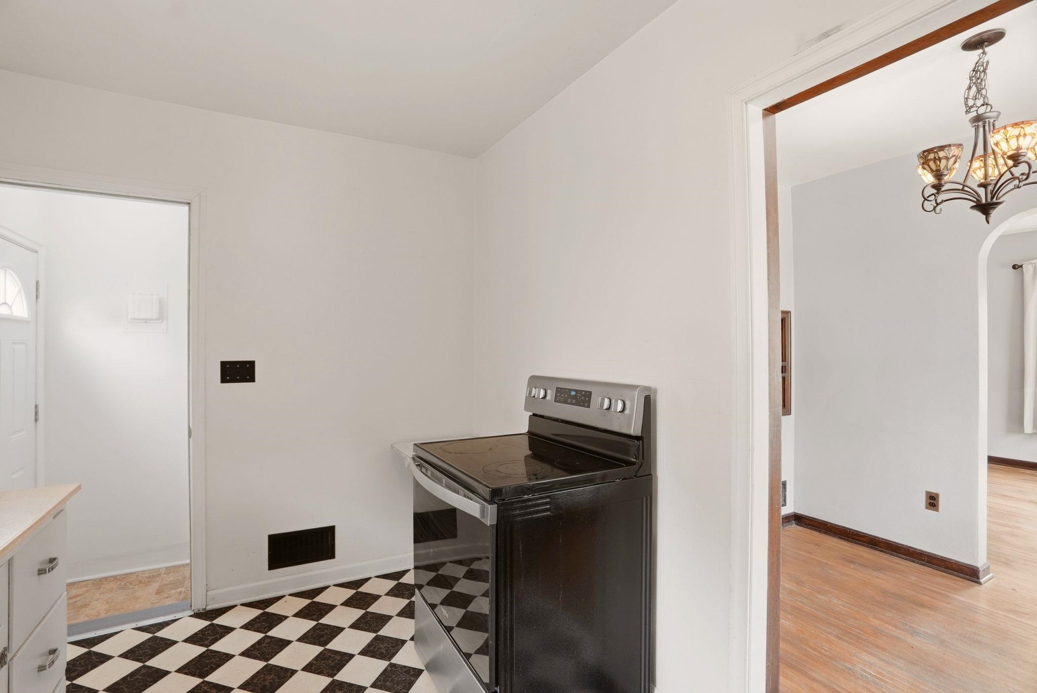 110 S Lake St - Photo 12
