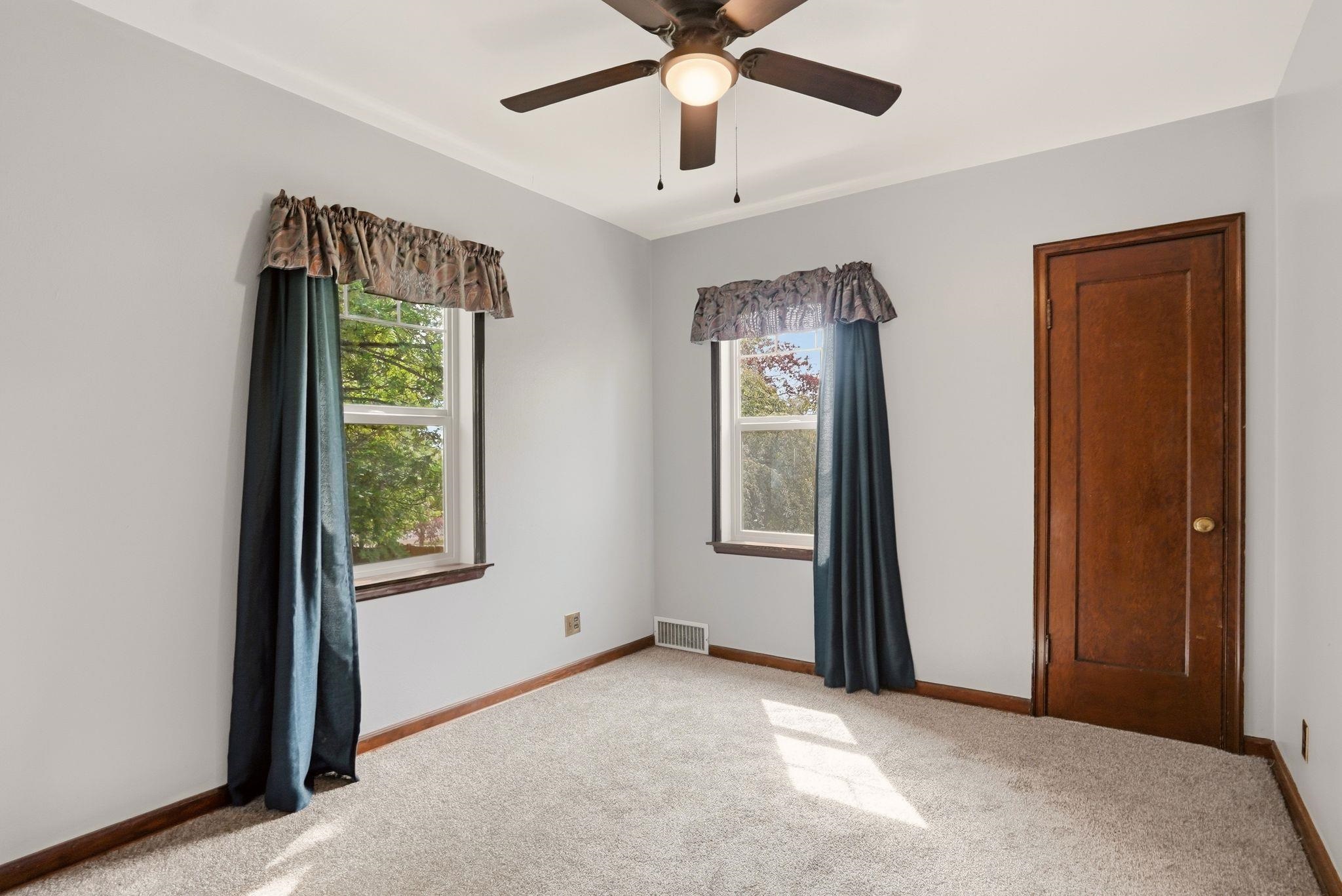110 S Lake St - Photo 14