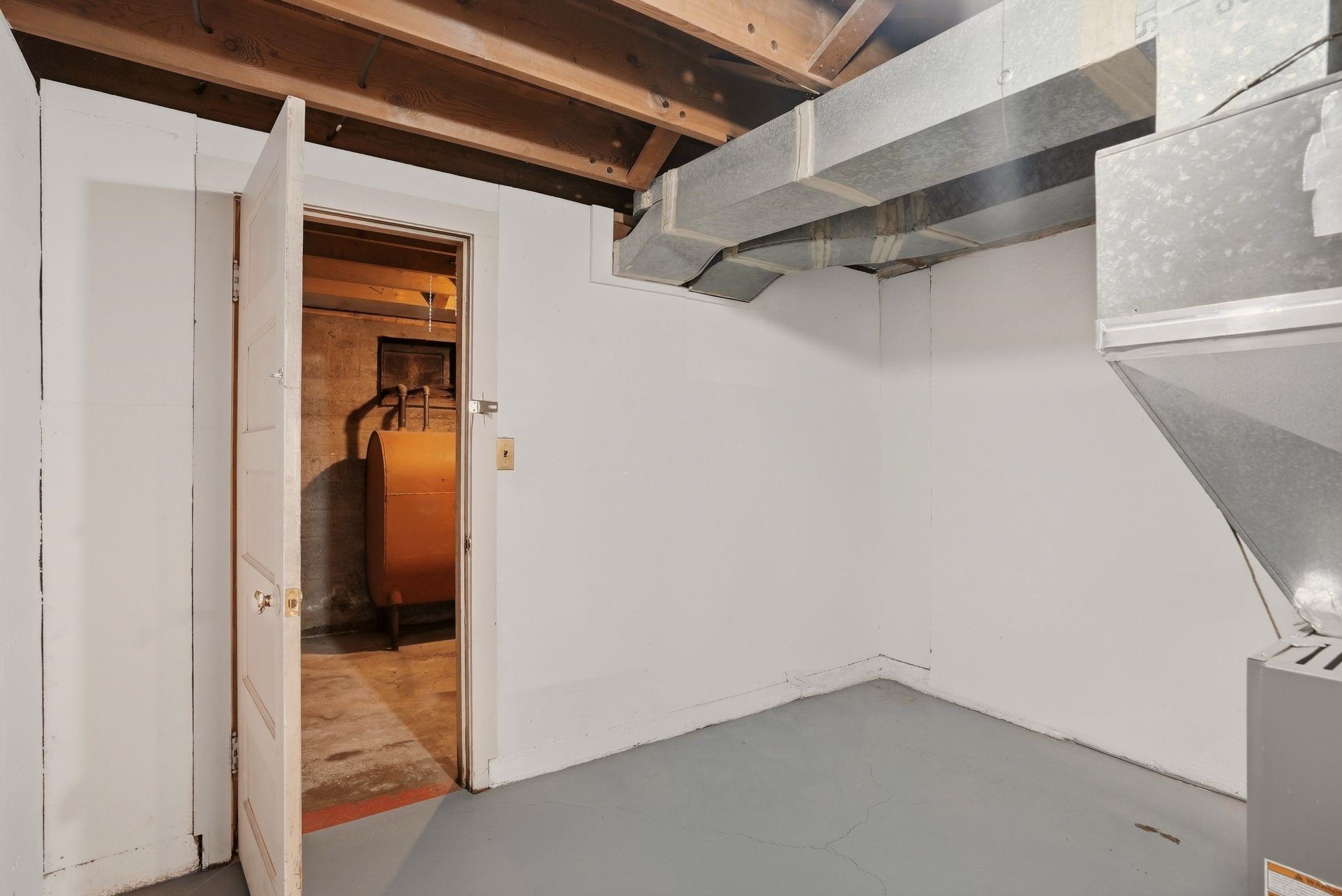 110 S Lake St - Photo 24