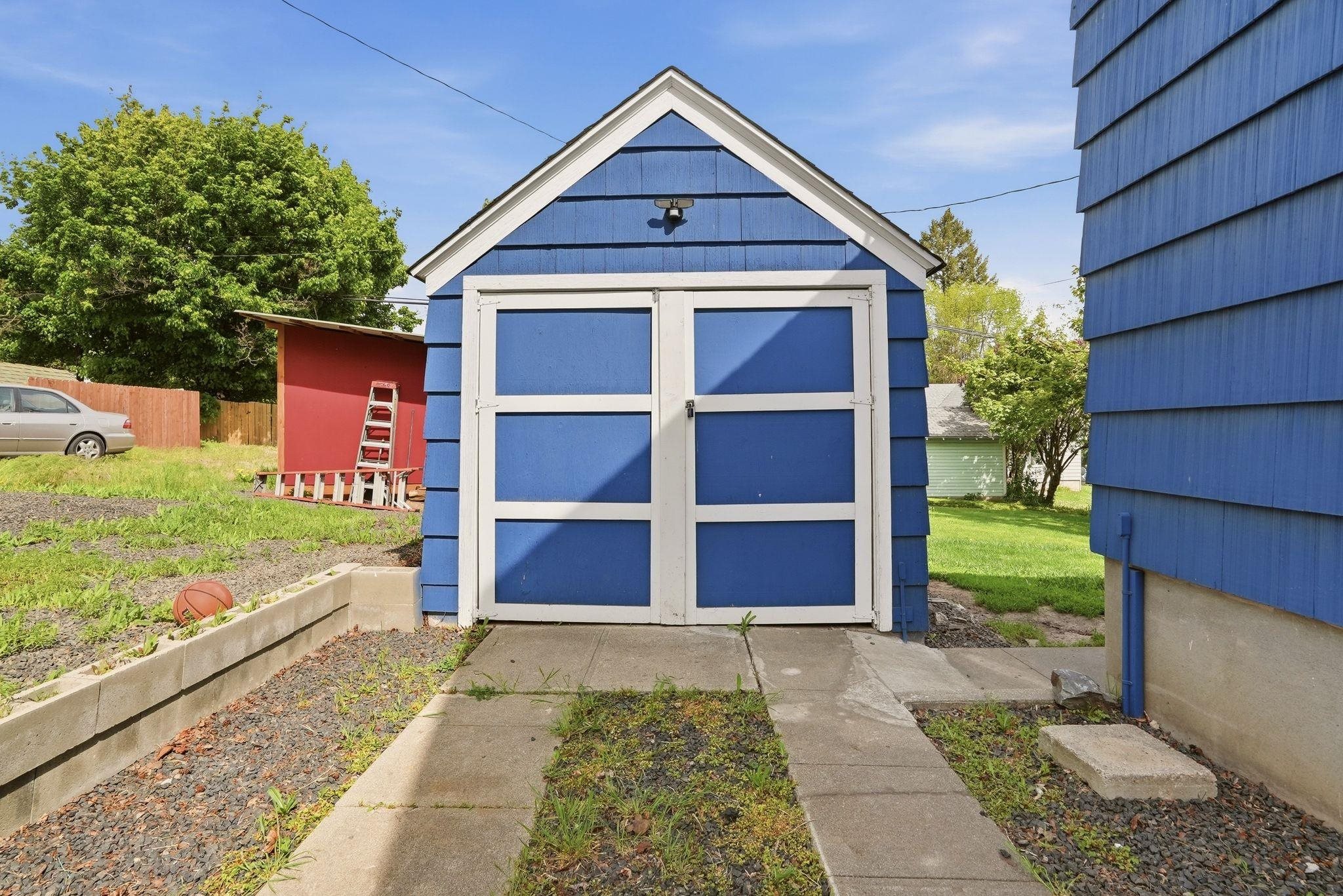 110 S Lake St - Photo 29