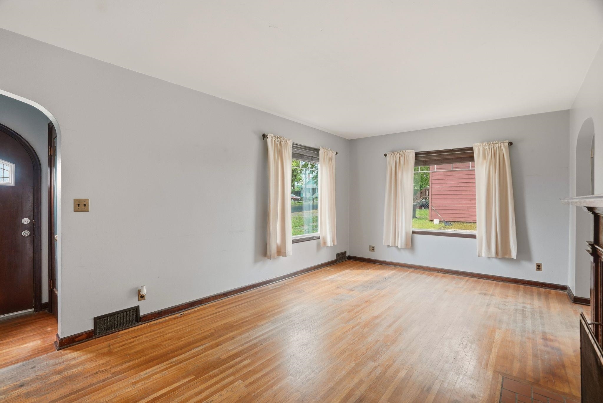 110 S Lake St - Photo 5