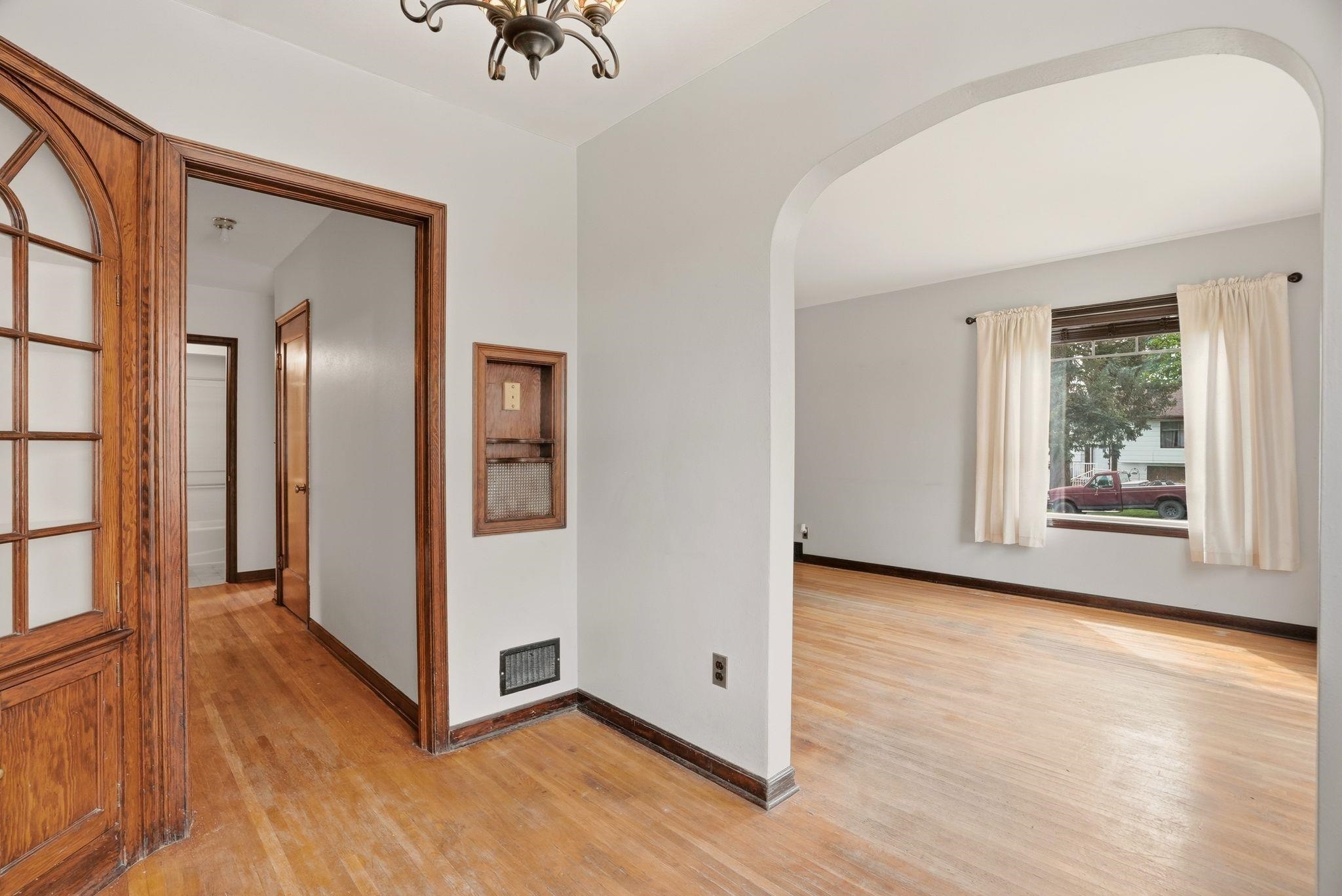 110 S Lake St - Photo 9