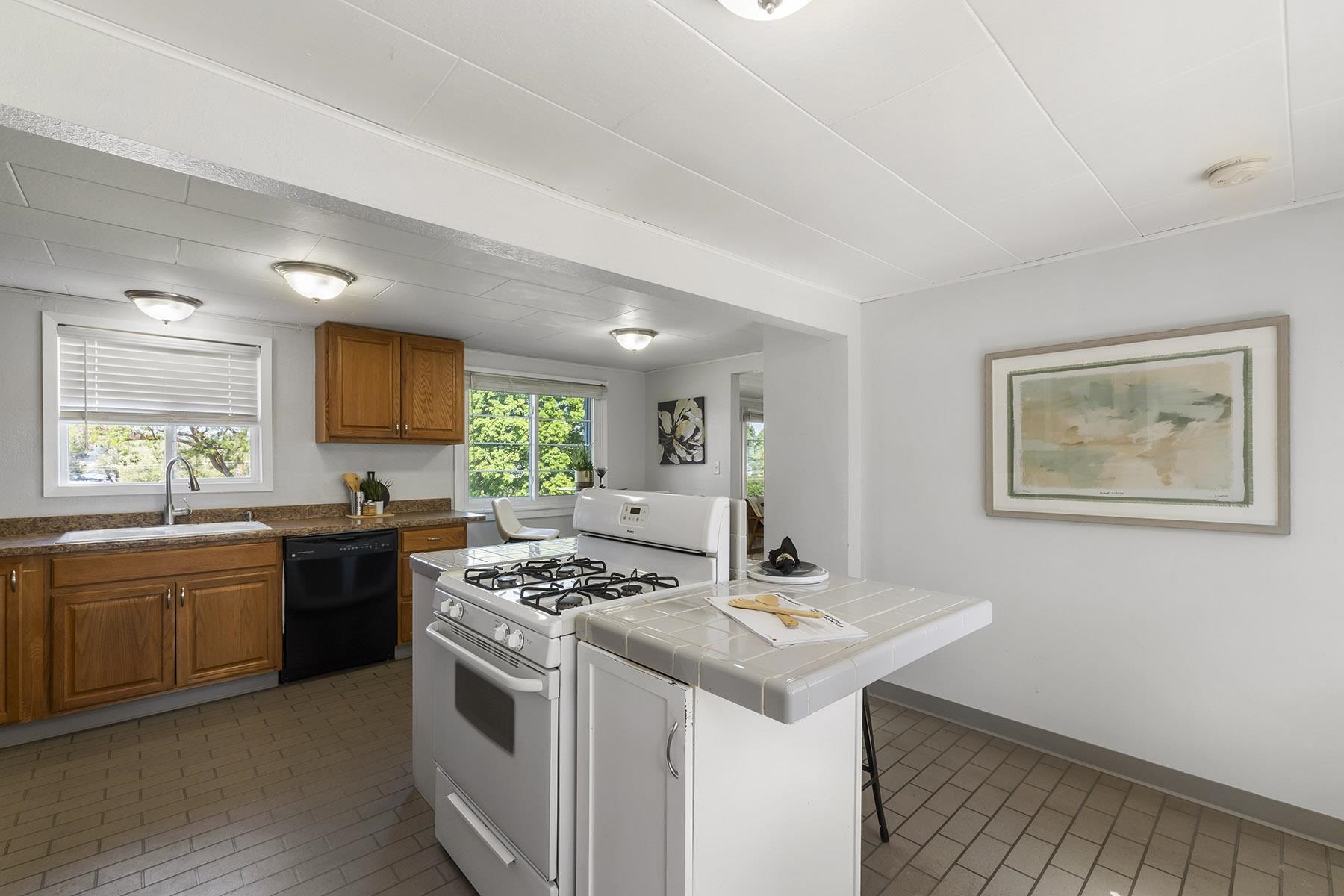 6722 E 4TH Ave - Photo 13