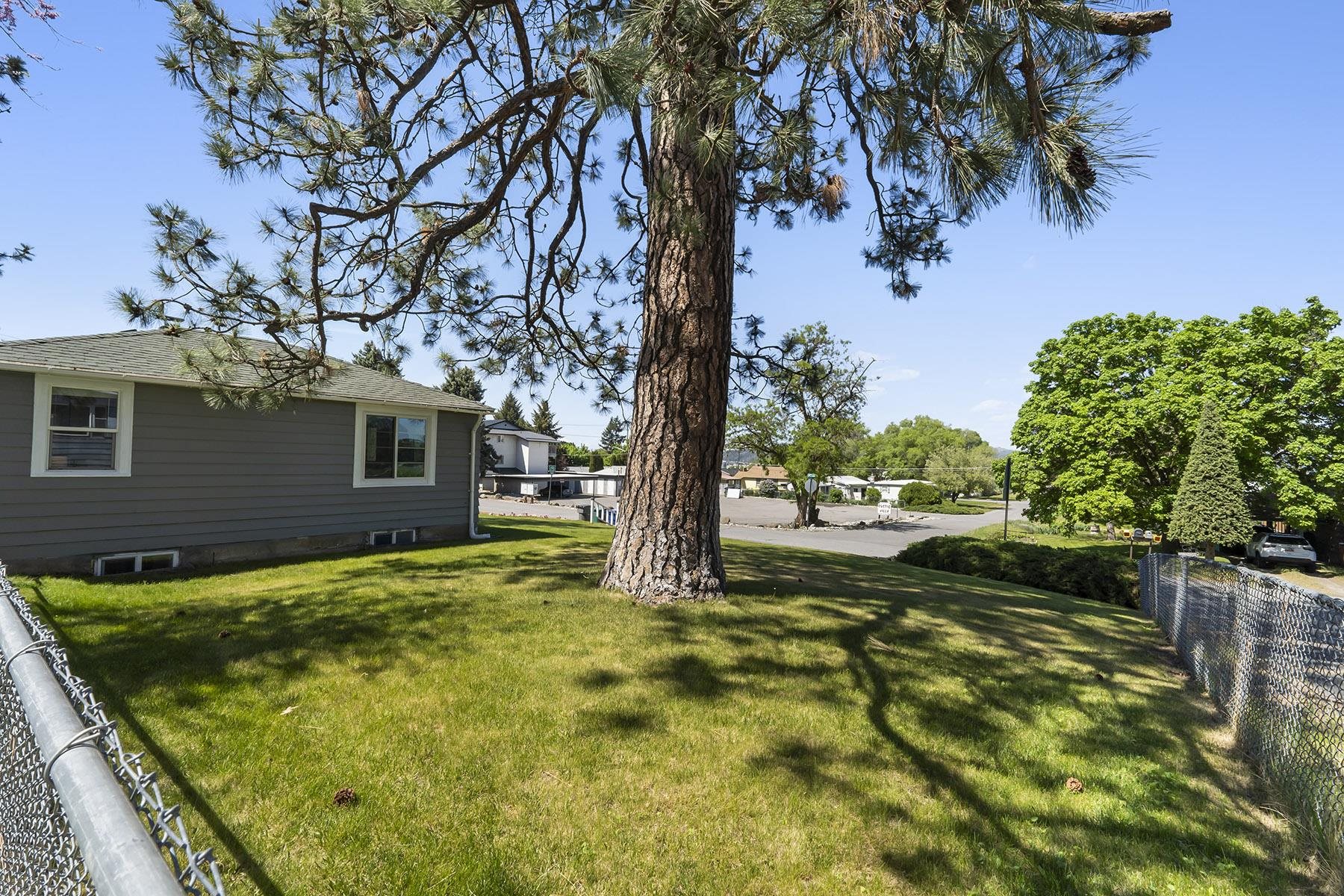 6722 E 4TH Ave - Photo 37