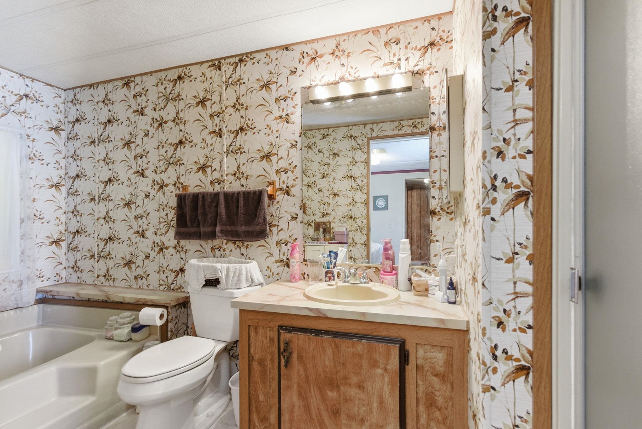 1211 E Lyons Ave - Photo 16
