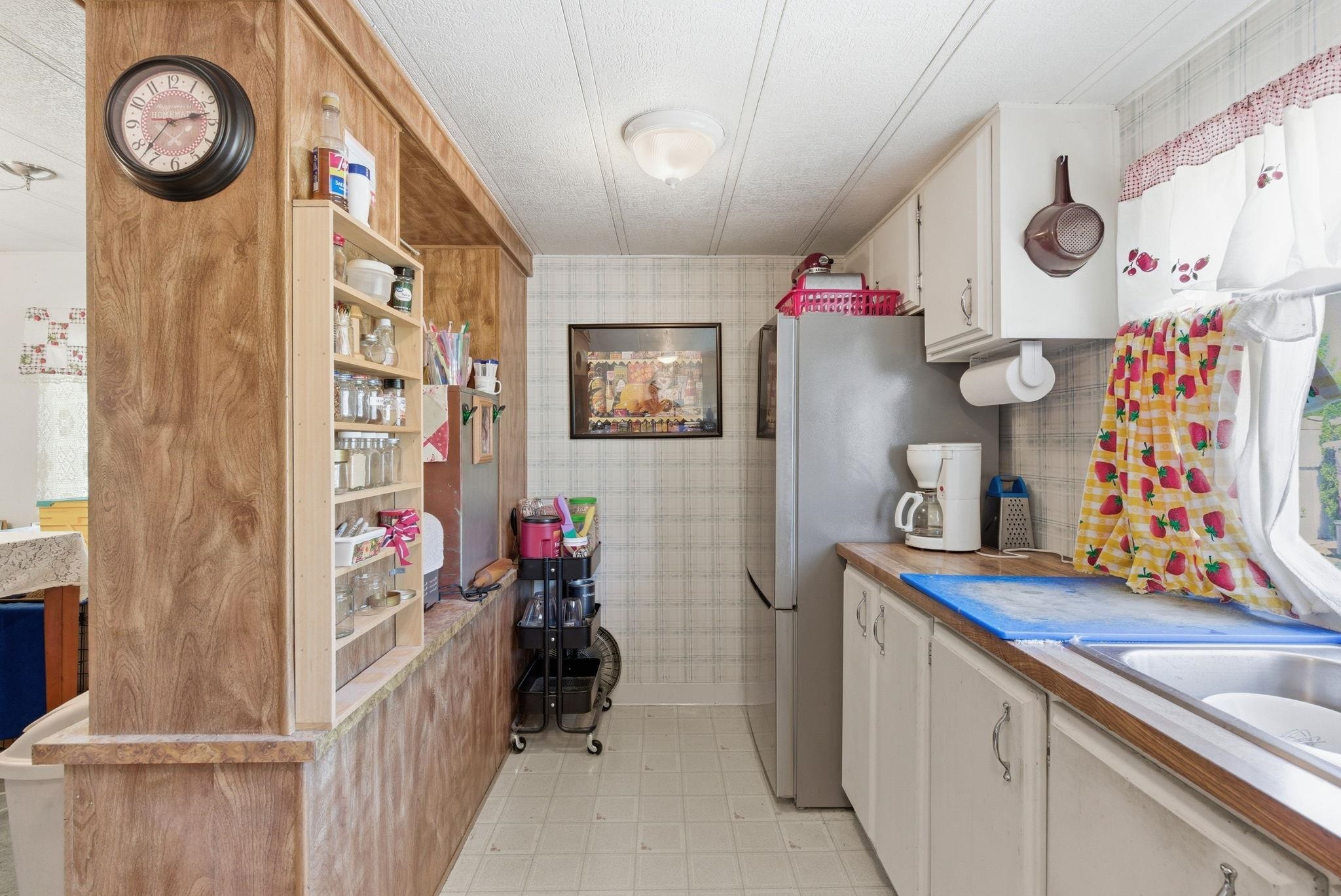 1211 E Lyons Ave - Photo 9