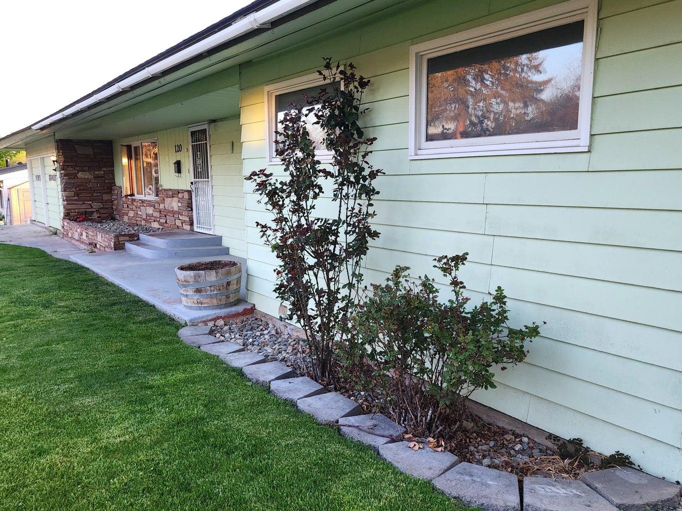 120 Crestview Dr - Photo 2