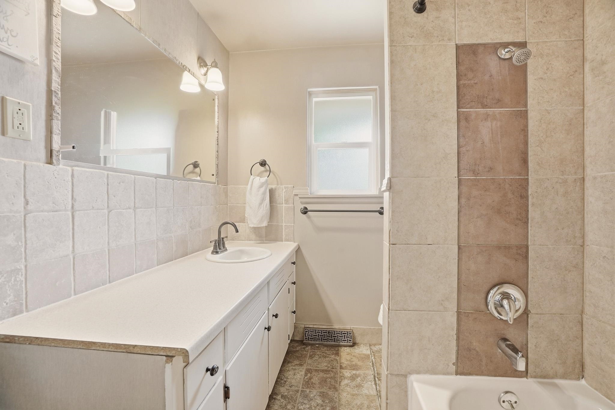 13604 E 24th Ave - Photo 19