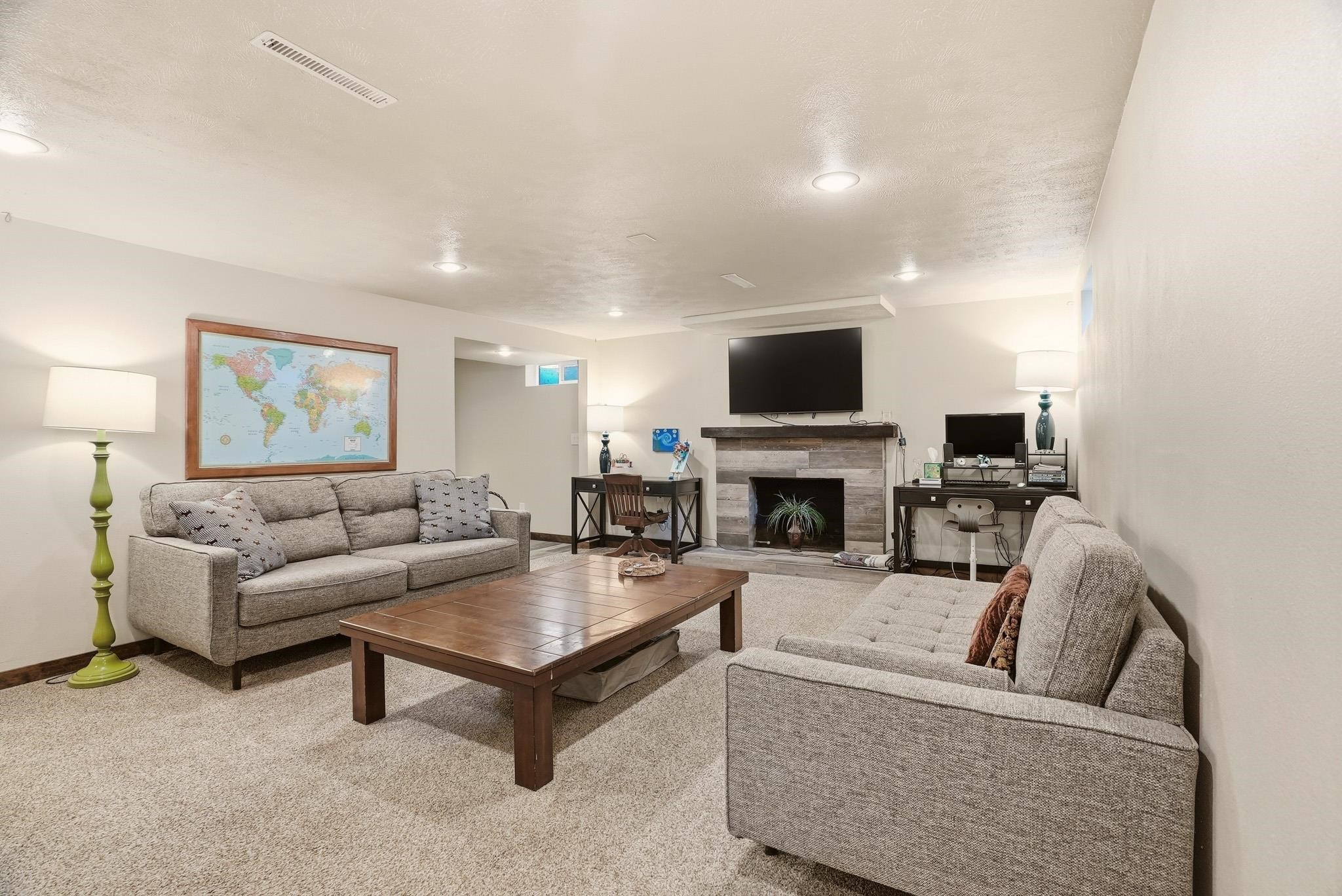 13604 E 24th Ave - Photo 25