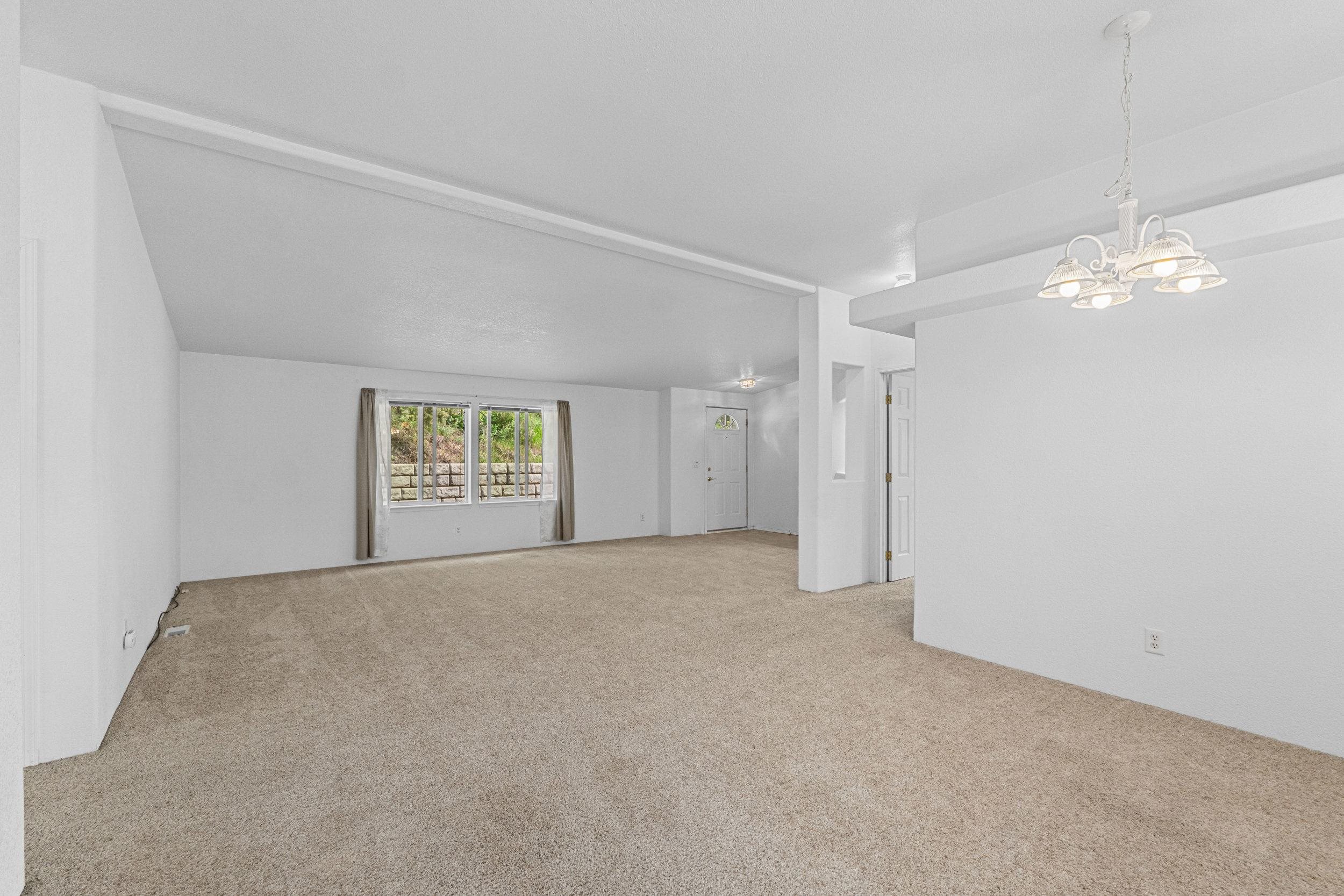 1684 Stanley Loop - Photo 5