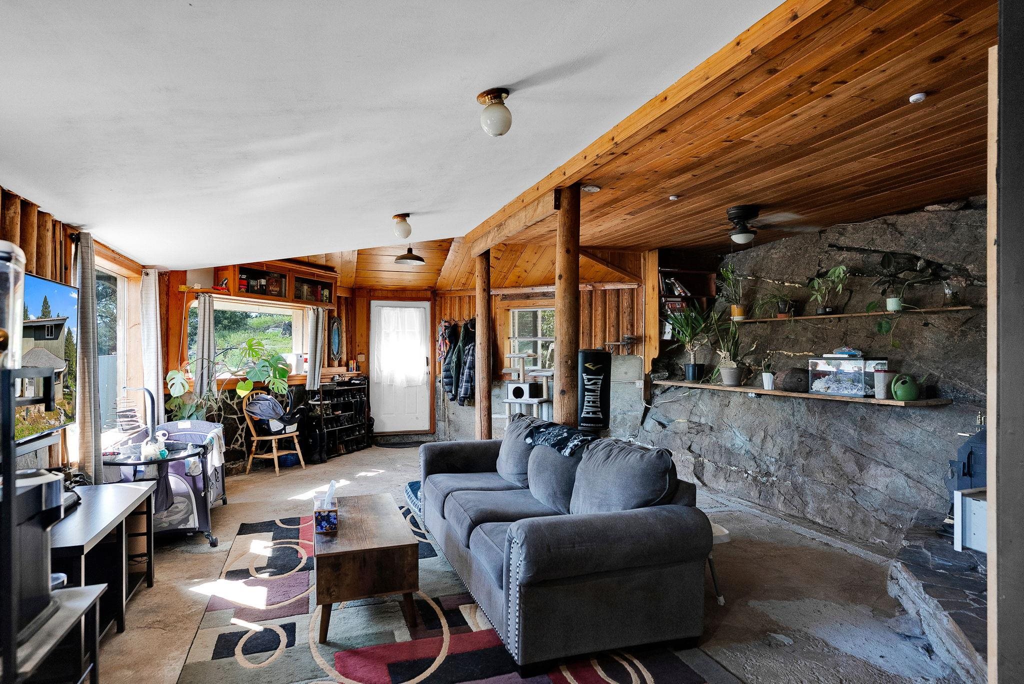 579 Blue Heron Rd - Photo 2