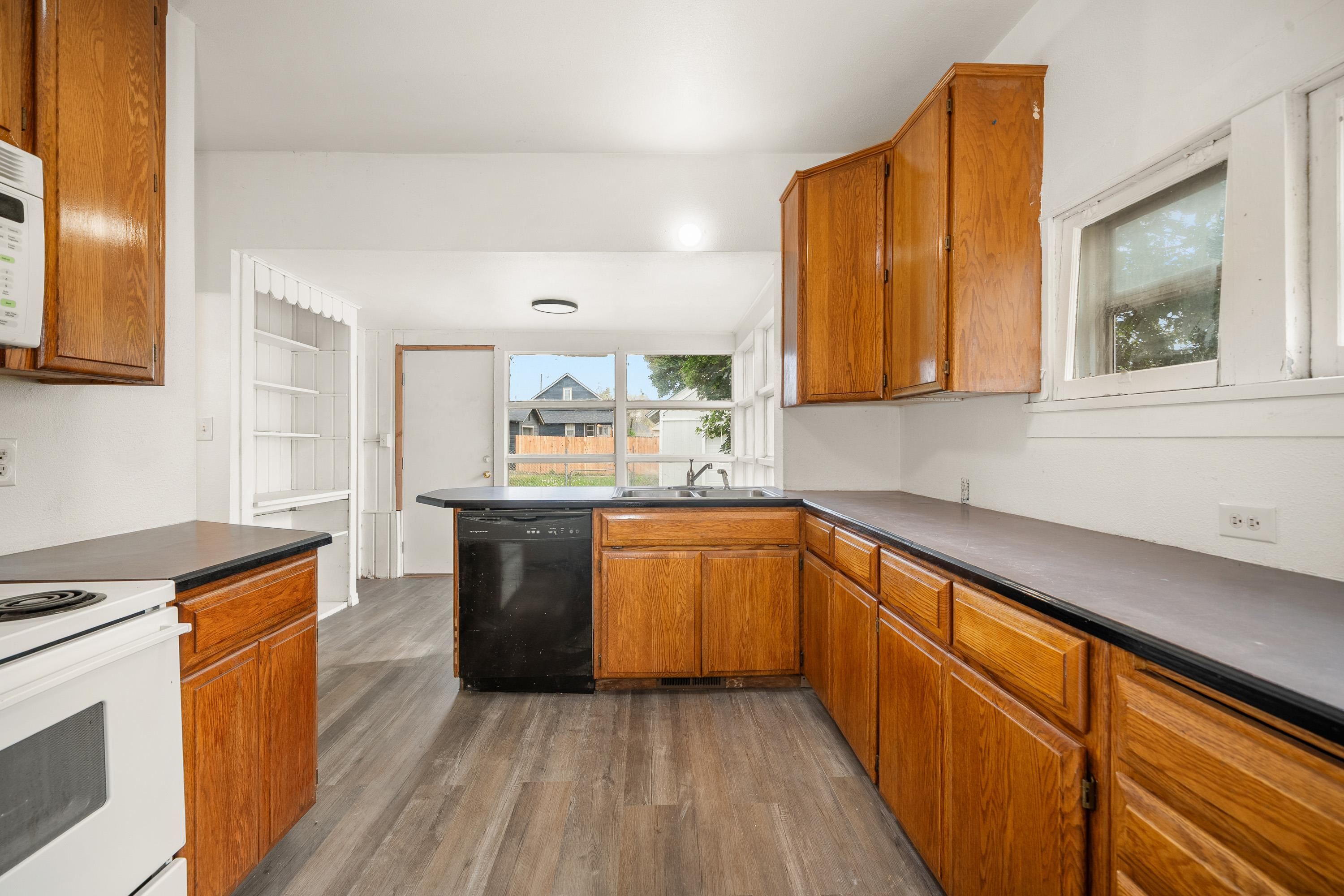 2528 E Rowan Ave - Photo 11