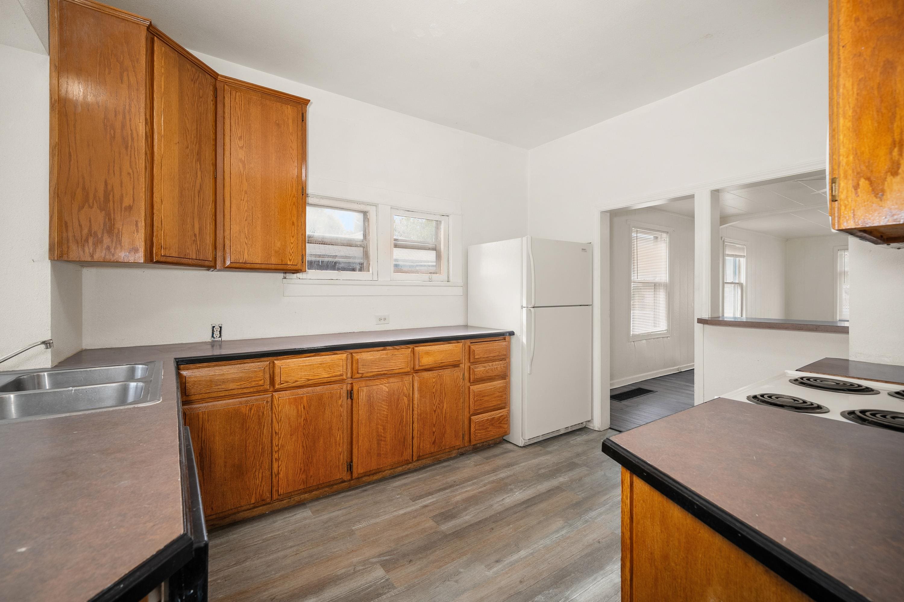 2528 E Rowan Ave - Photo 12