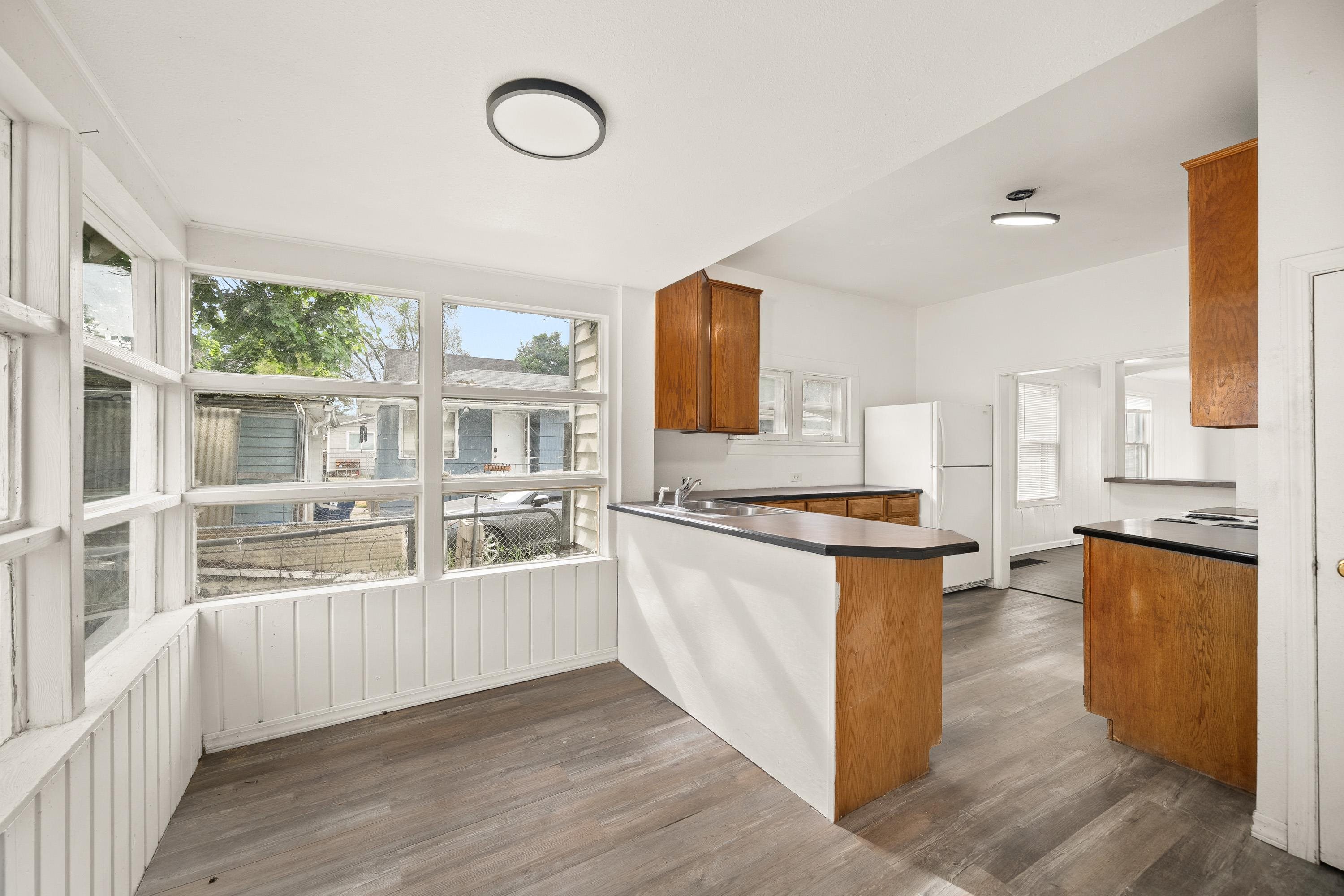 2528 E Rowan Ave - Photo 14