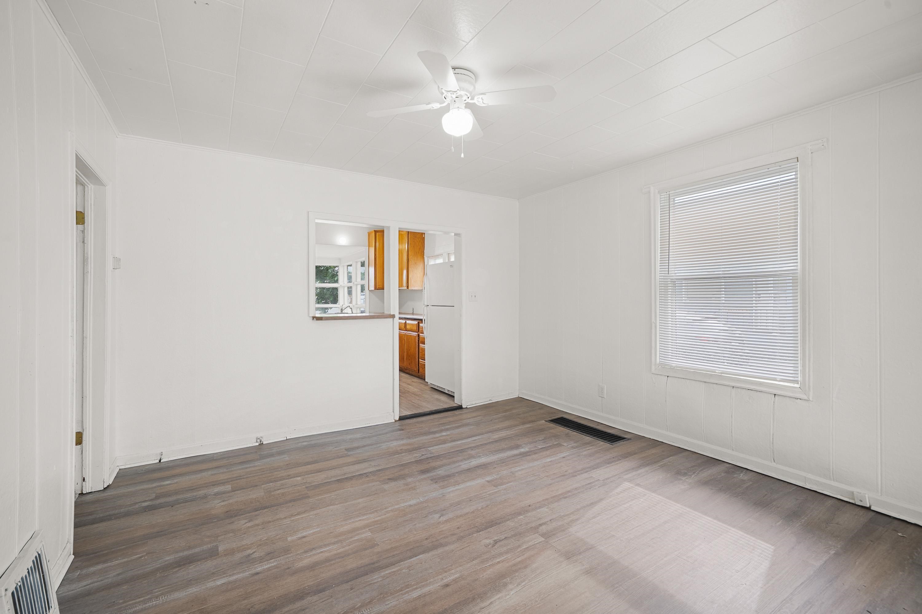 2528 E Rowan Ave - Photo 9