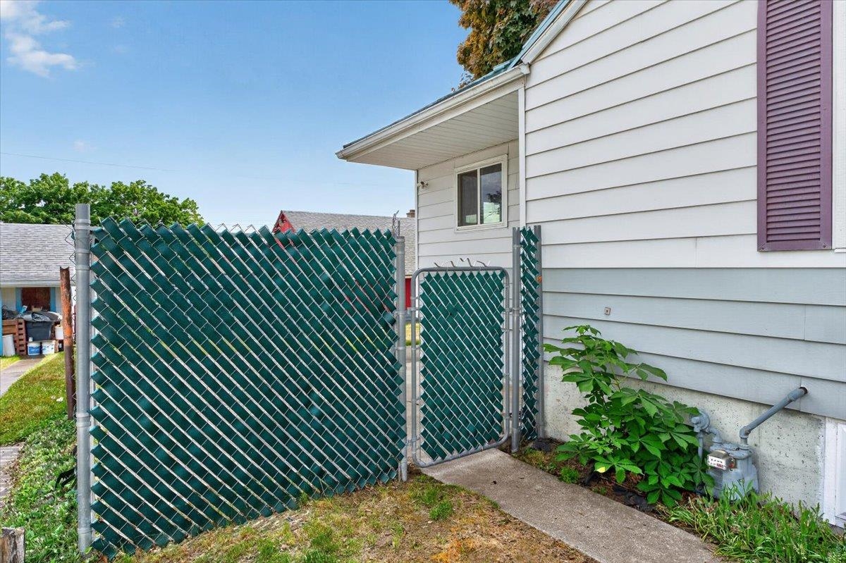 2223 W Broad Ave - Photo 35