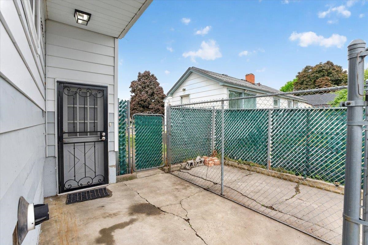 2223 W Broad Ave - Photo 36