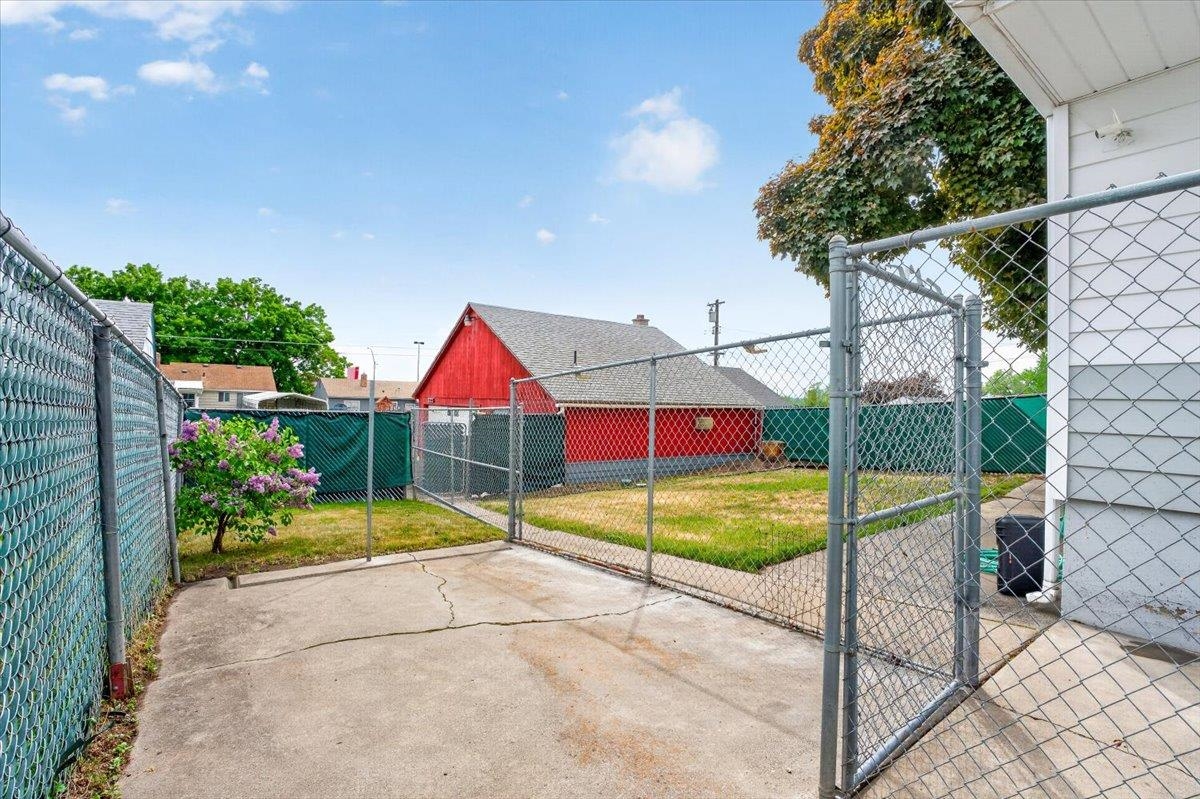 2223 W Broad Ave - Photo 38