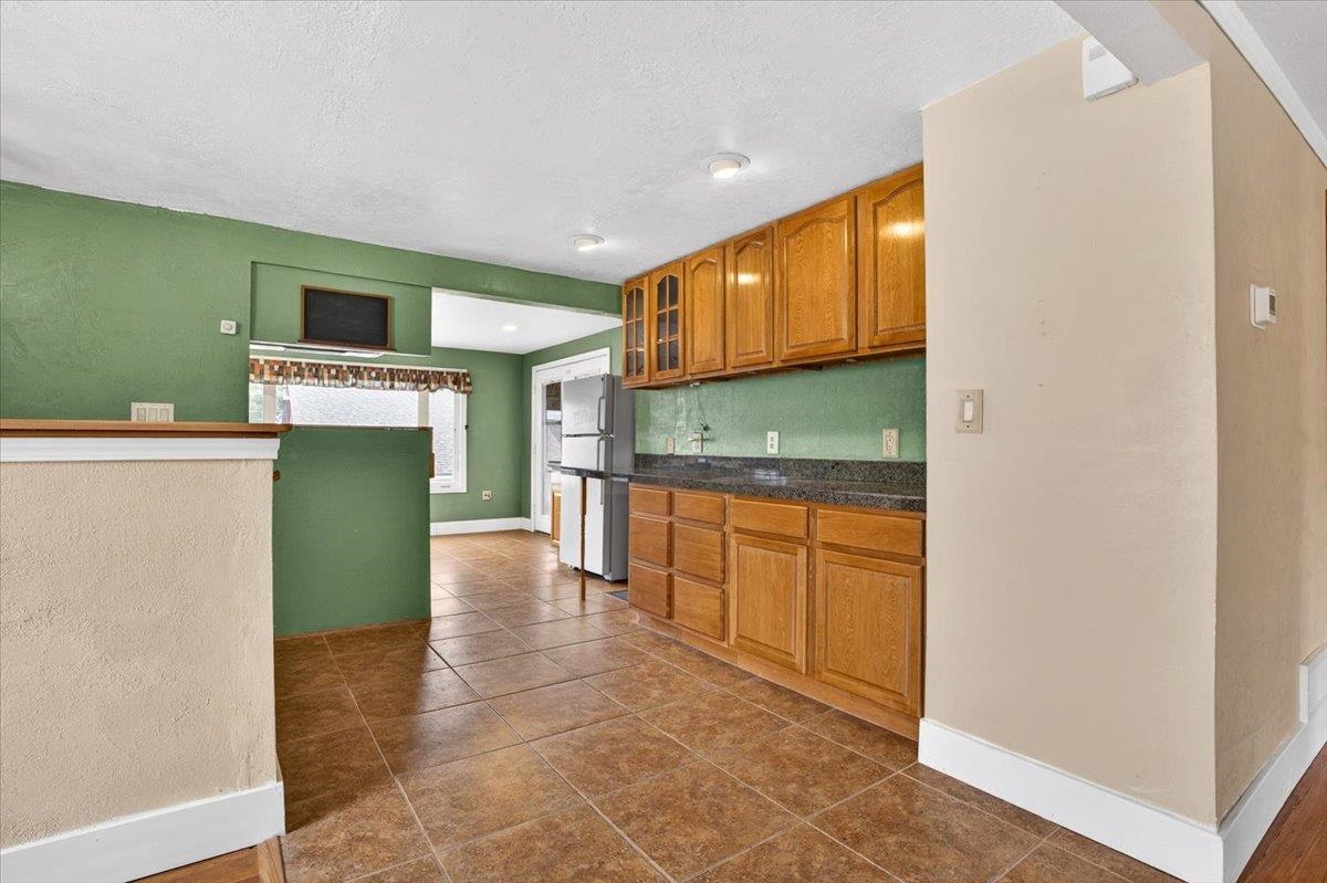 2223 W Broad Ave - Photo 7