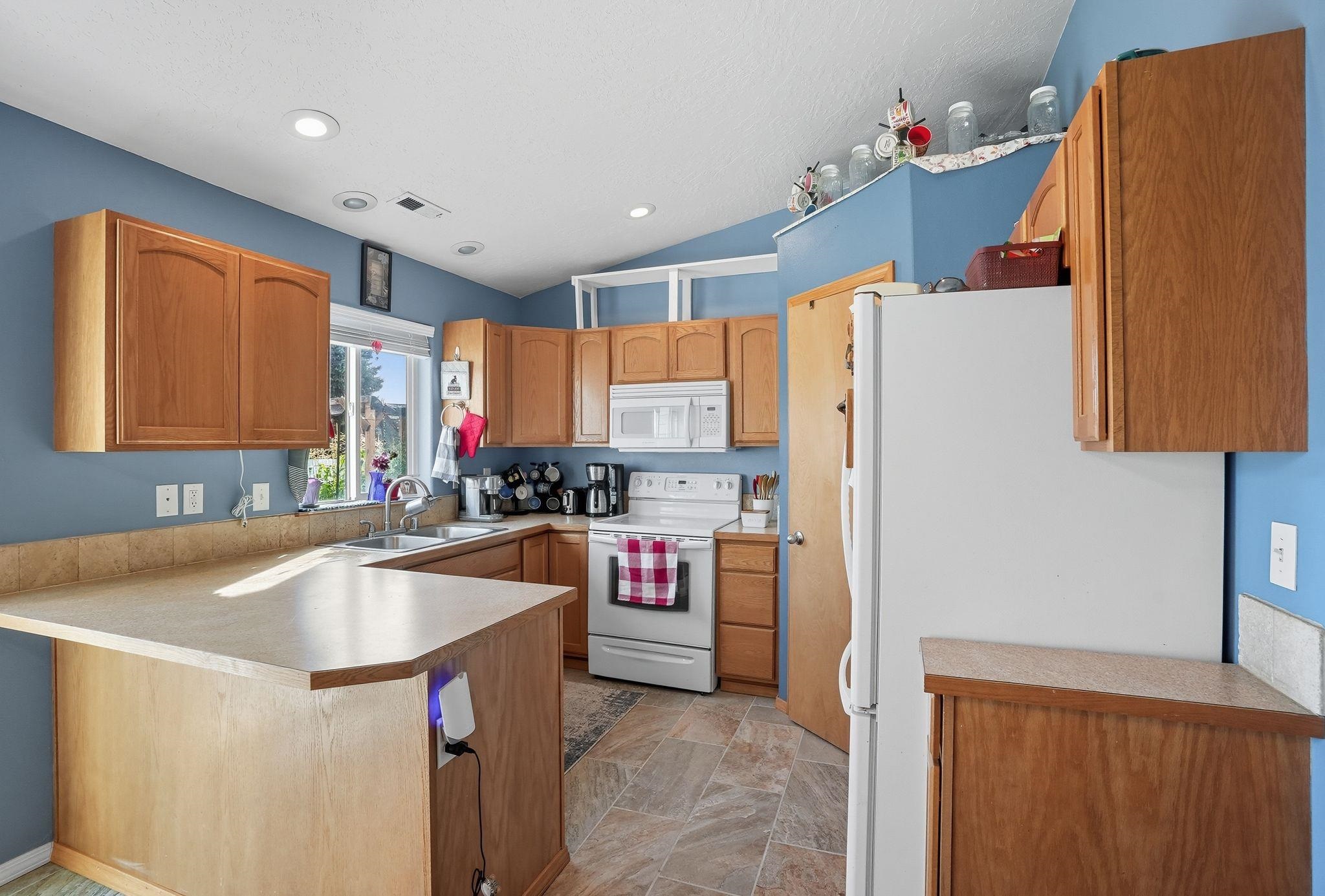 732 E Carrie Dr - Photo 7