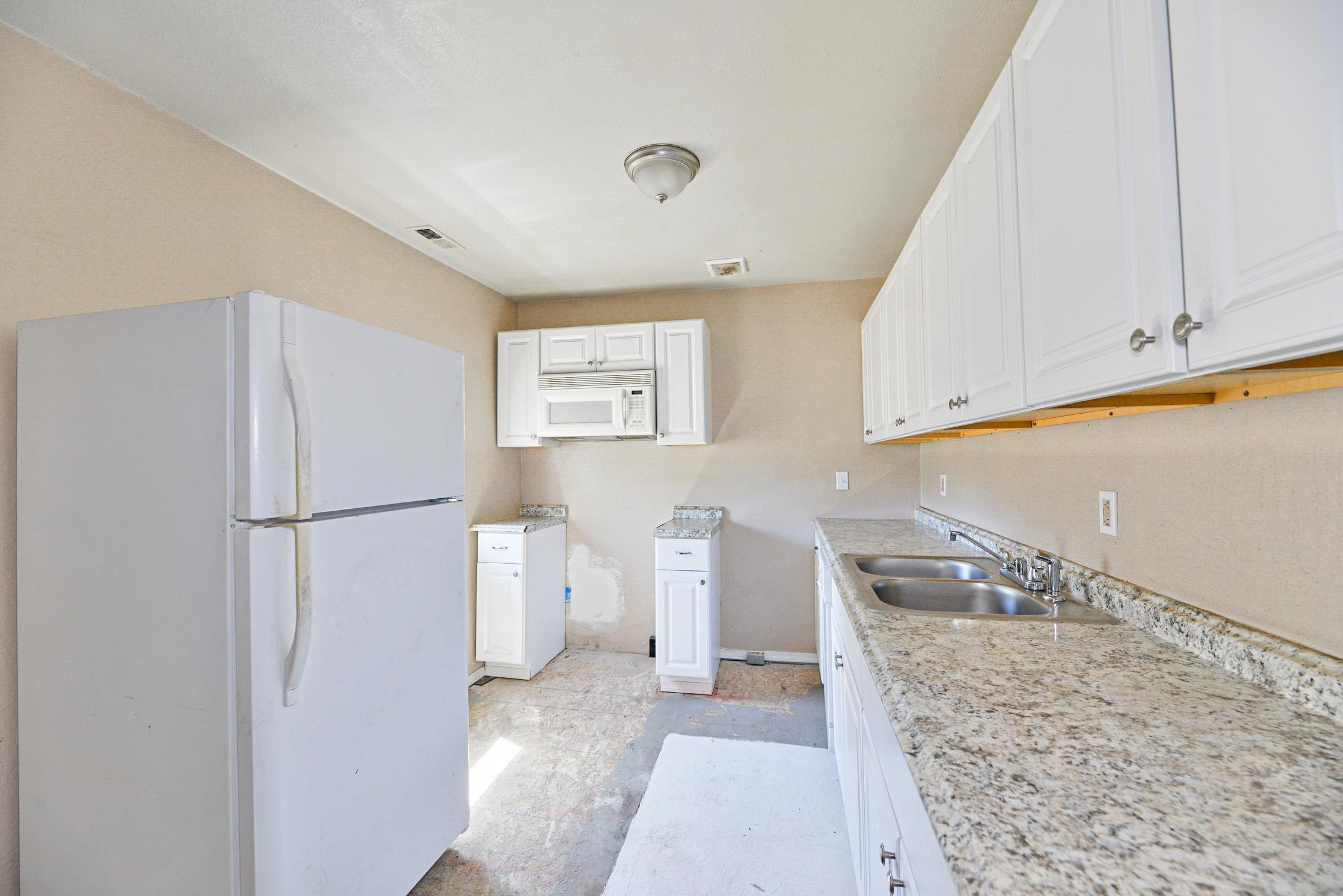 1808 E 4th Ave - Photo 3