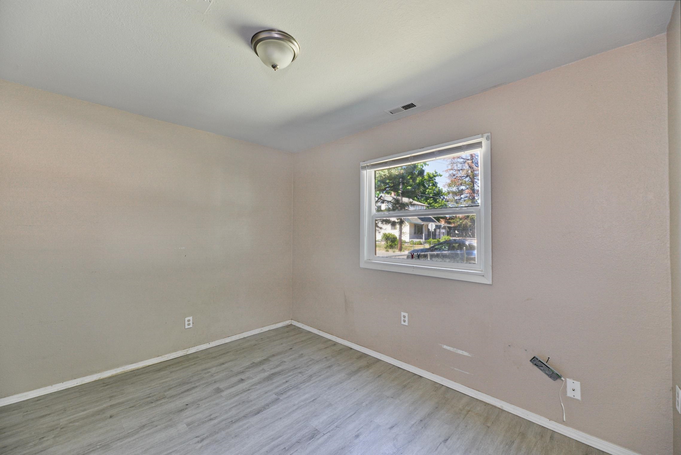 1808 E 4th Ave - Photo 4