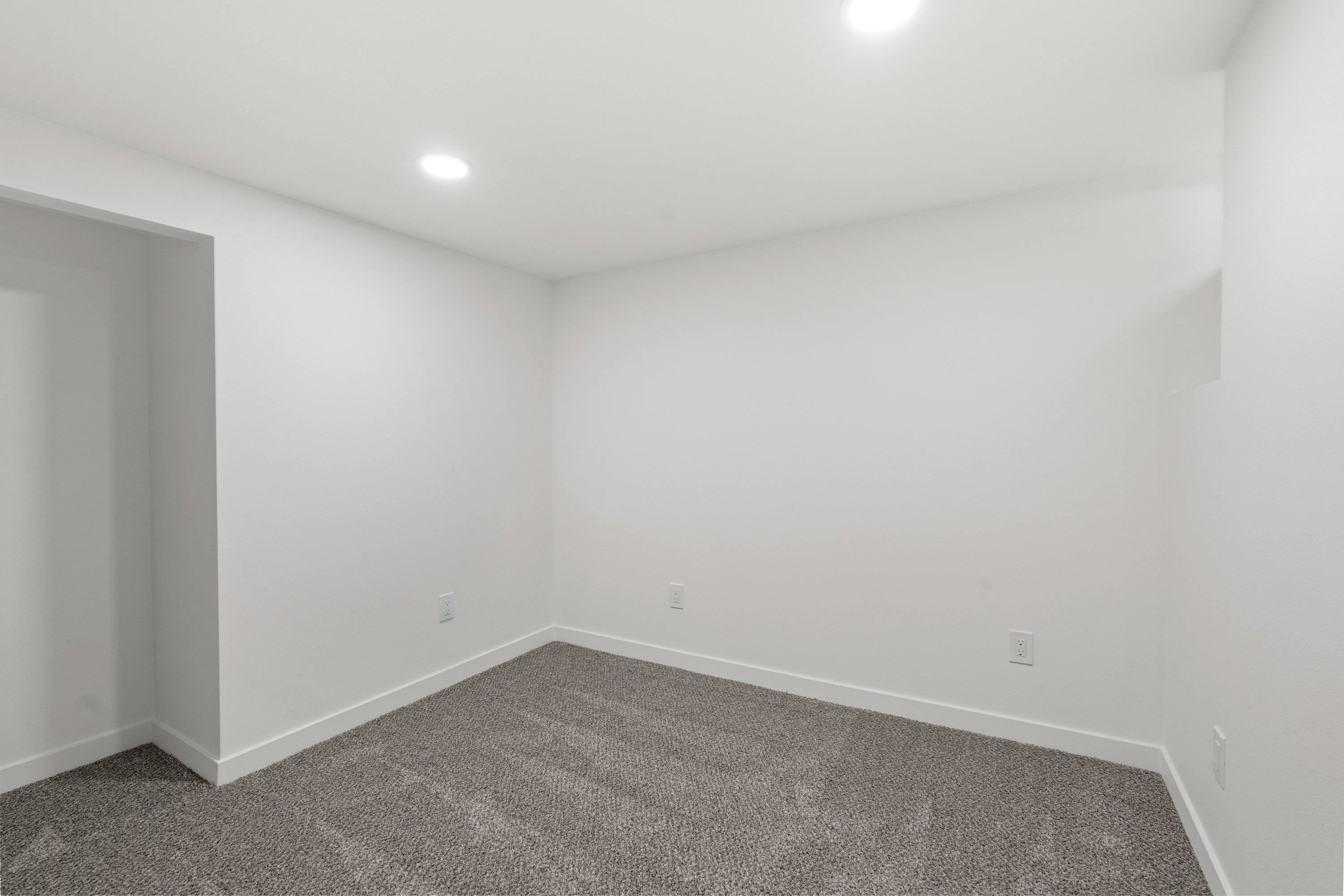 1027 E Princeton Ave - Photo 21