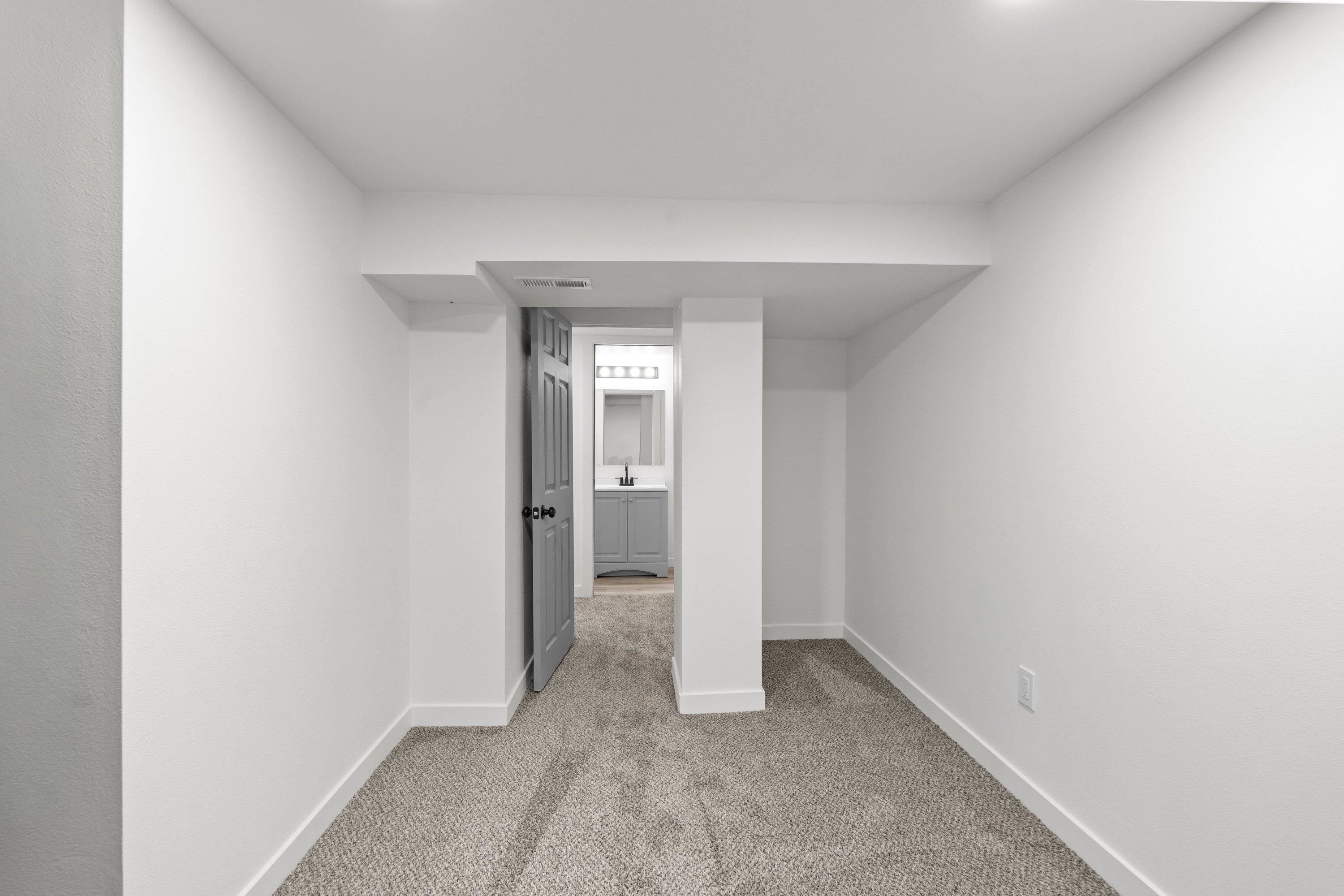 1027 E Princeton Ave - Photo 27