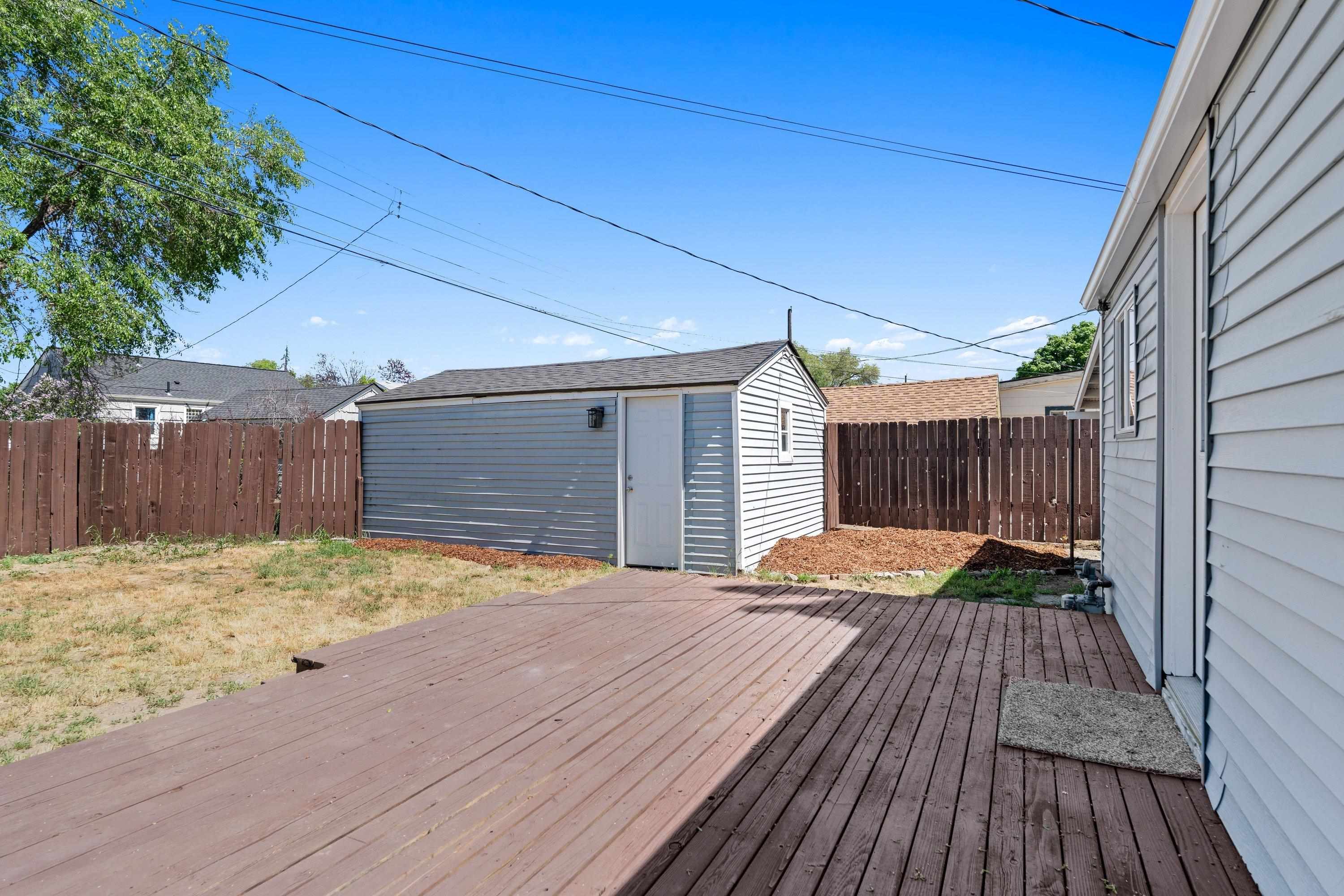 1027 E Princeton Ave - Photo 30