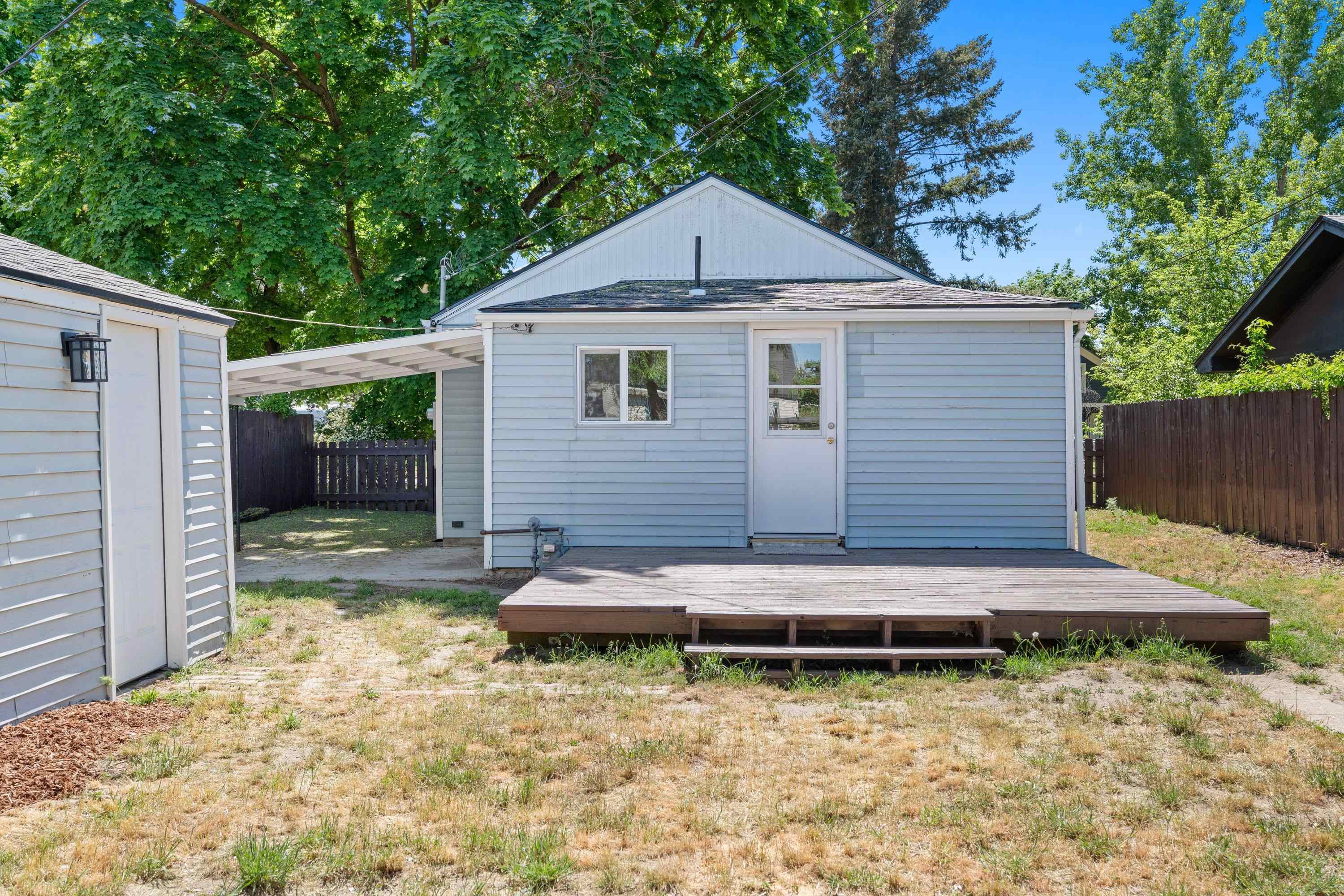 1027 E Princeton Ave - Photo 31