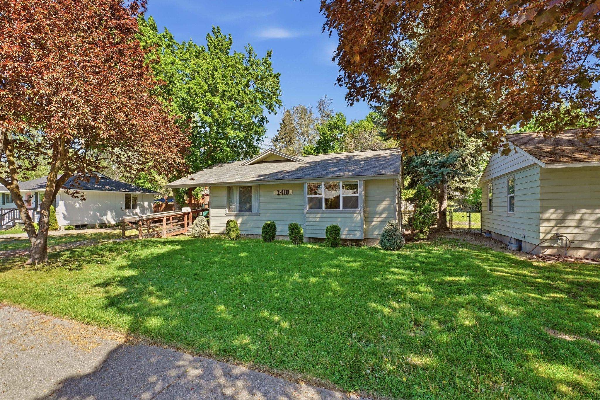 2410 W Decatur Ave - Photo 1