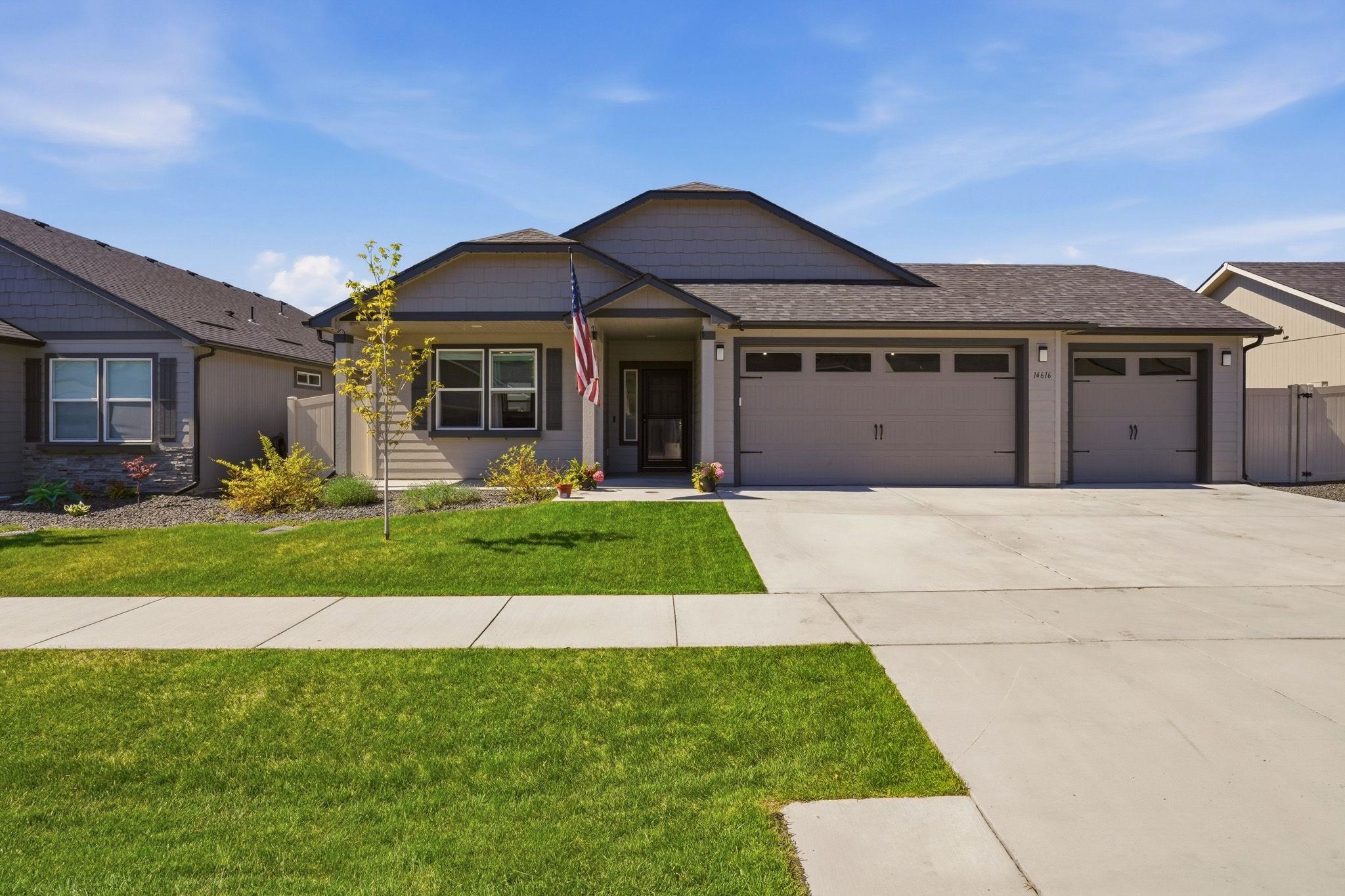 14616 E Caprio Ave - Photo 1