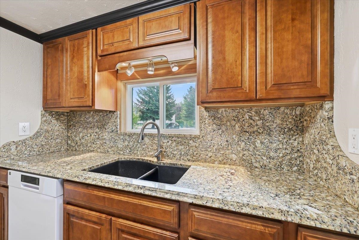 18305 E Alki Ave - Photo 16