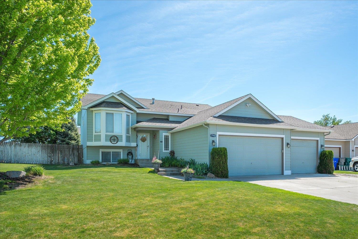 17920 N Addison Ct - Photo 1