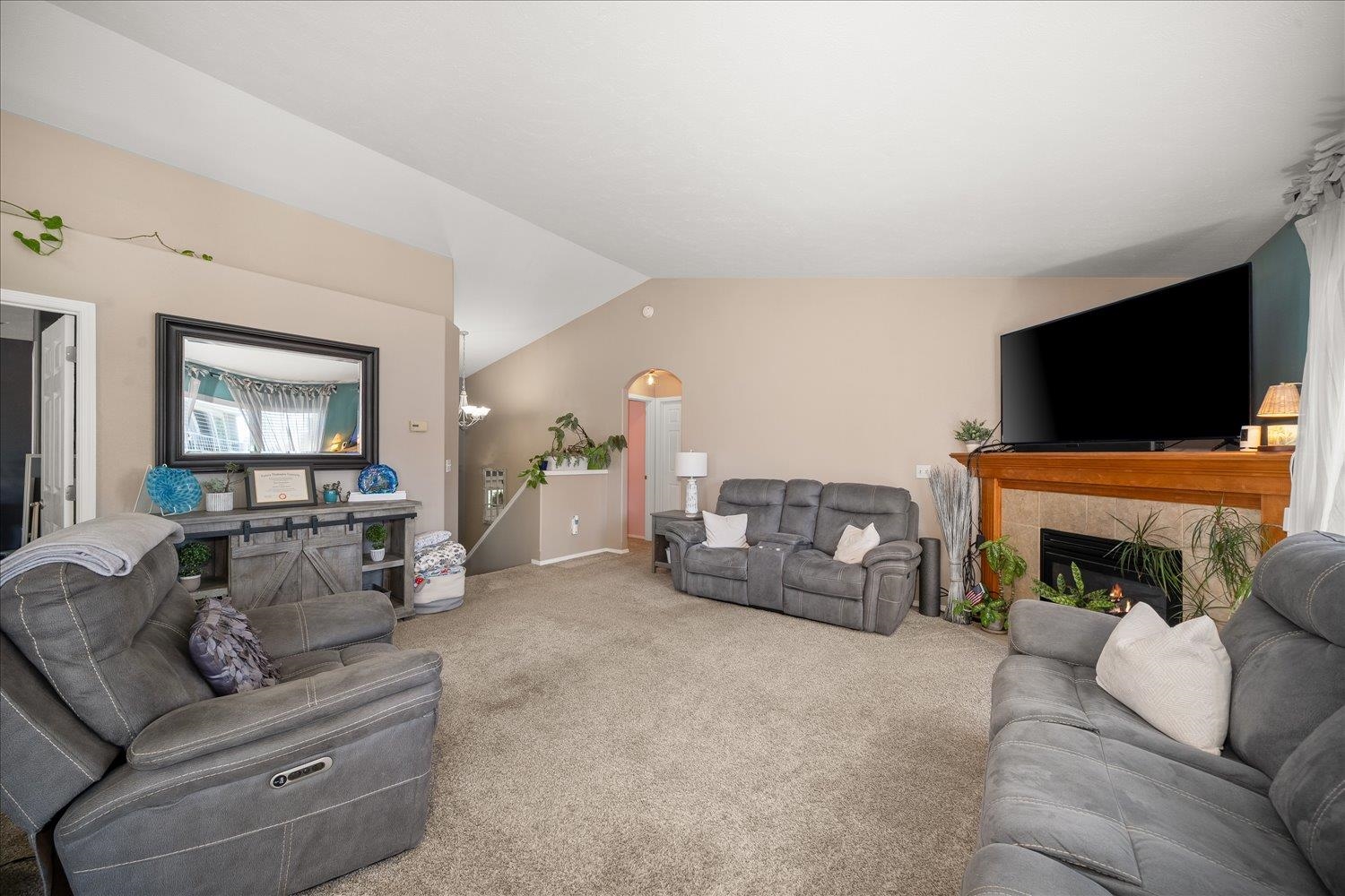 17920 N Addison Ct - Photo 4