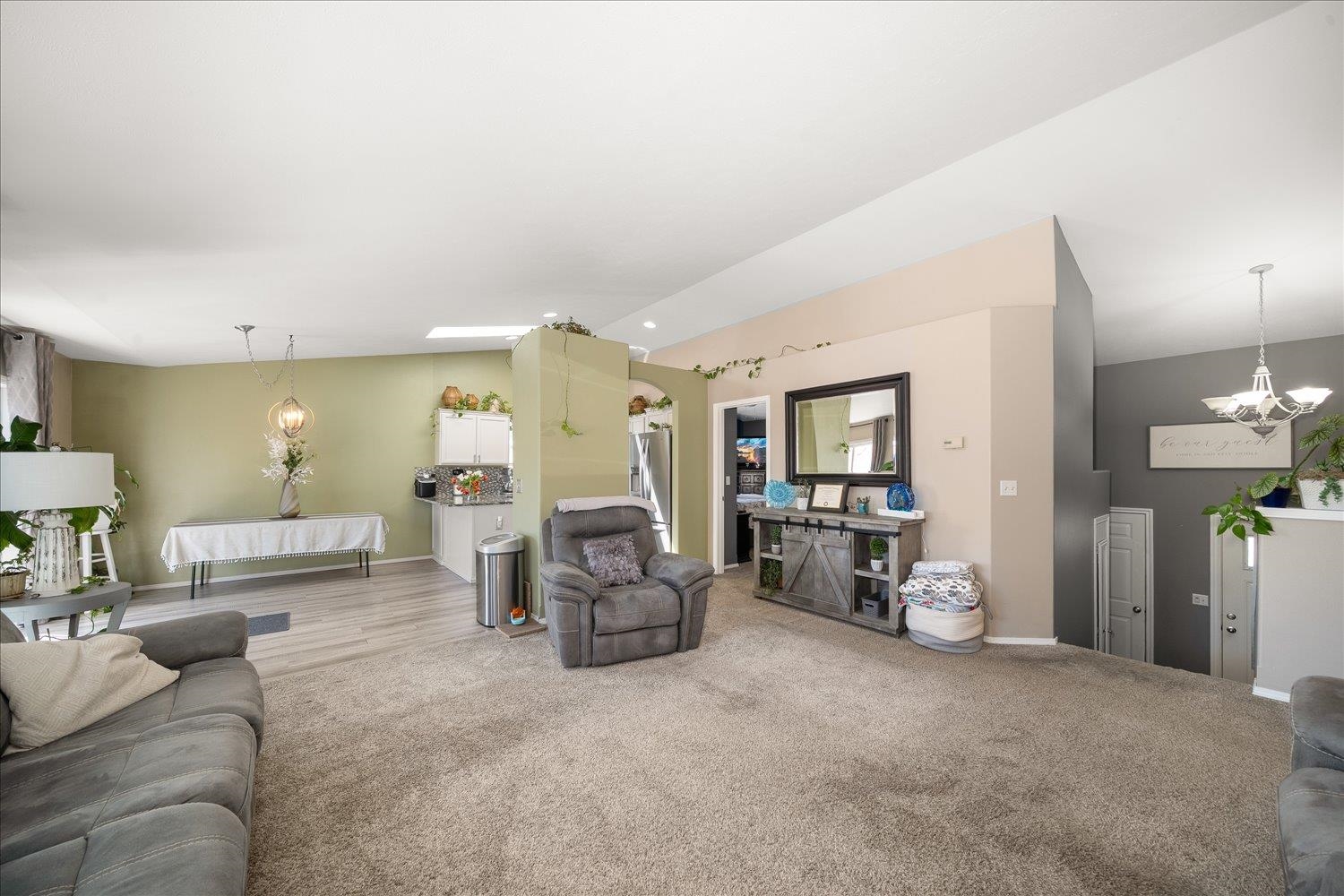 17920 N Addison Ct - Photo 6