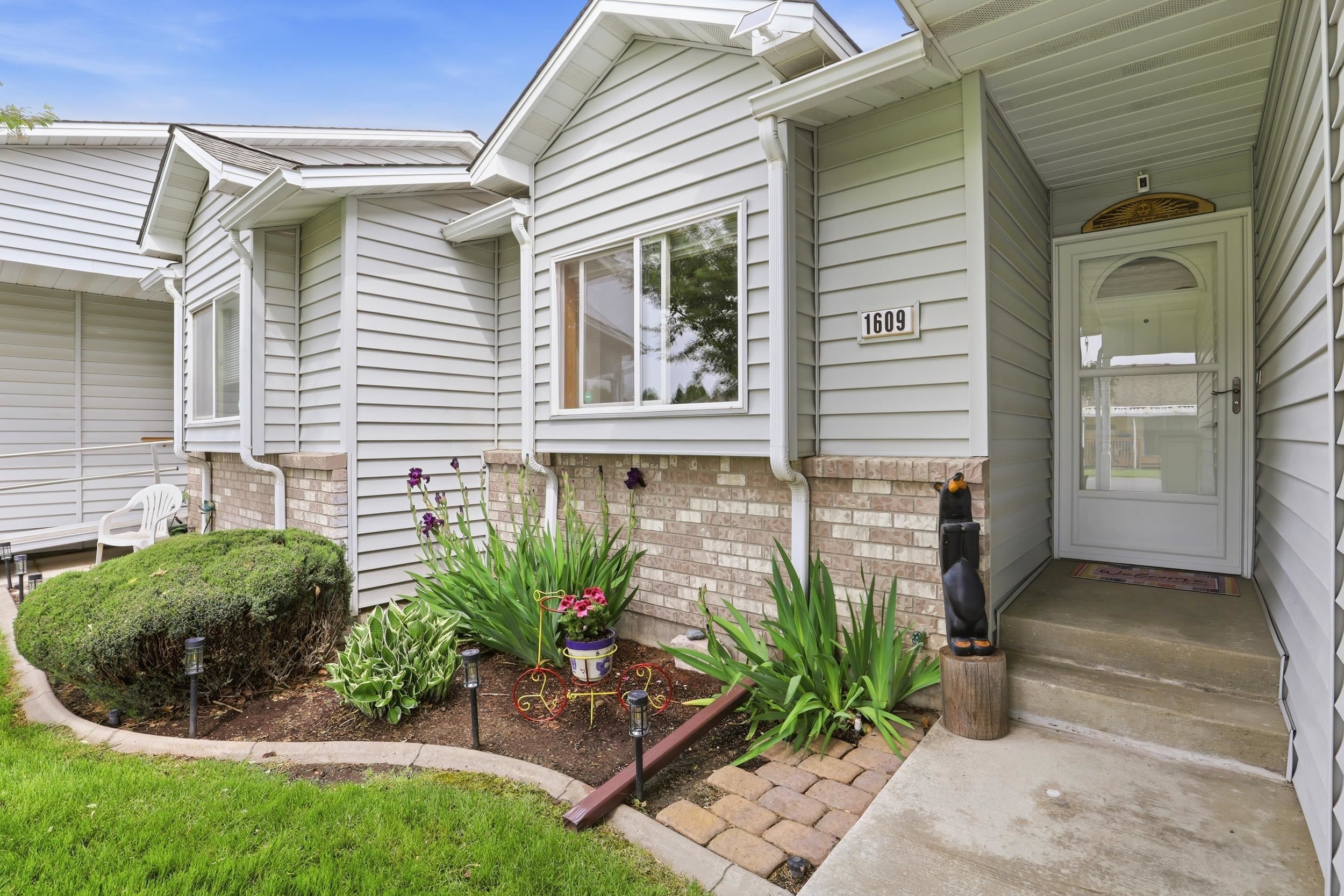1609 S Newer Ln - Photo 3
