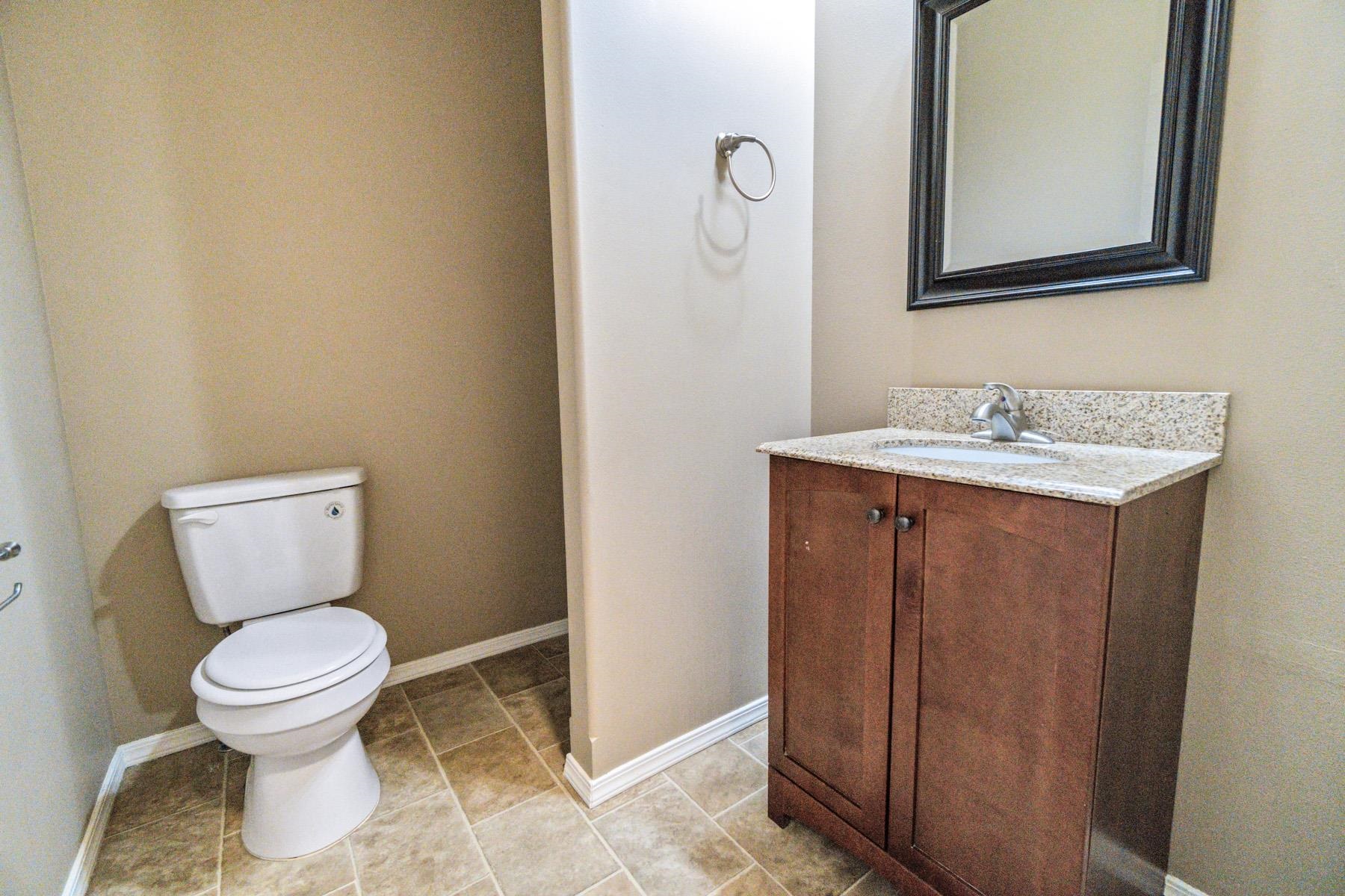 1023-1025 W Knox Ave - Photo 23