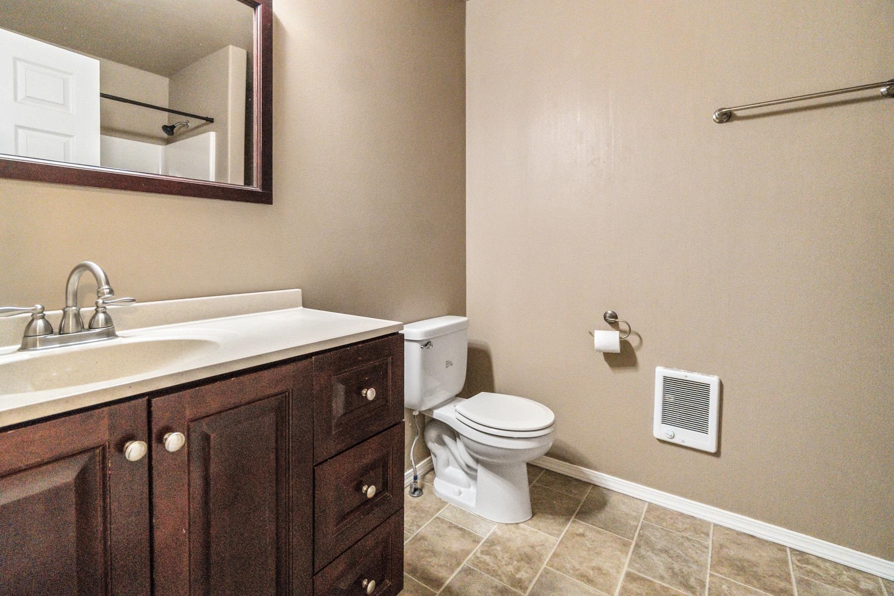 1023-1025 W Knox Ave - Photo 27
