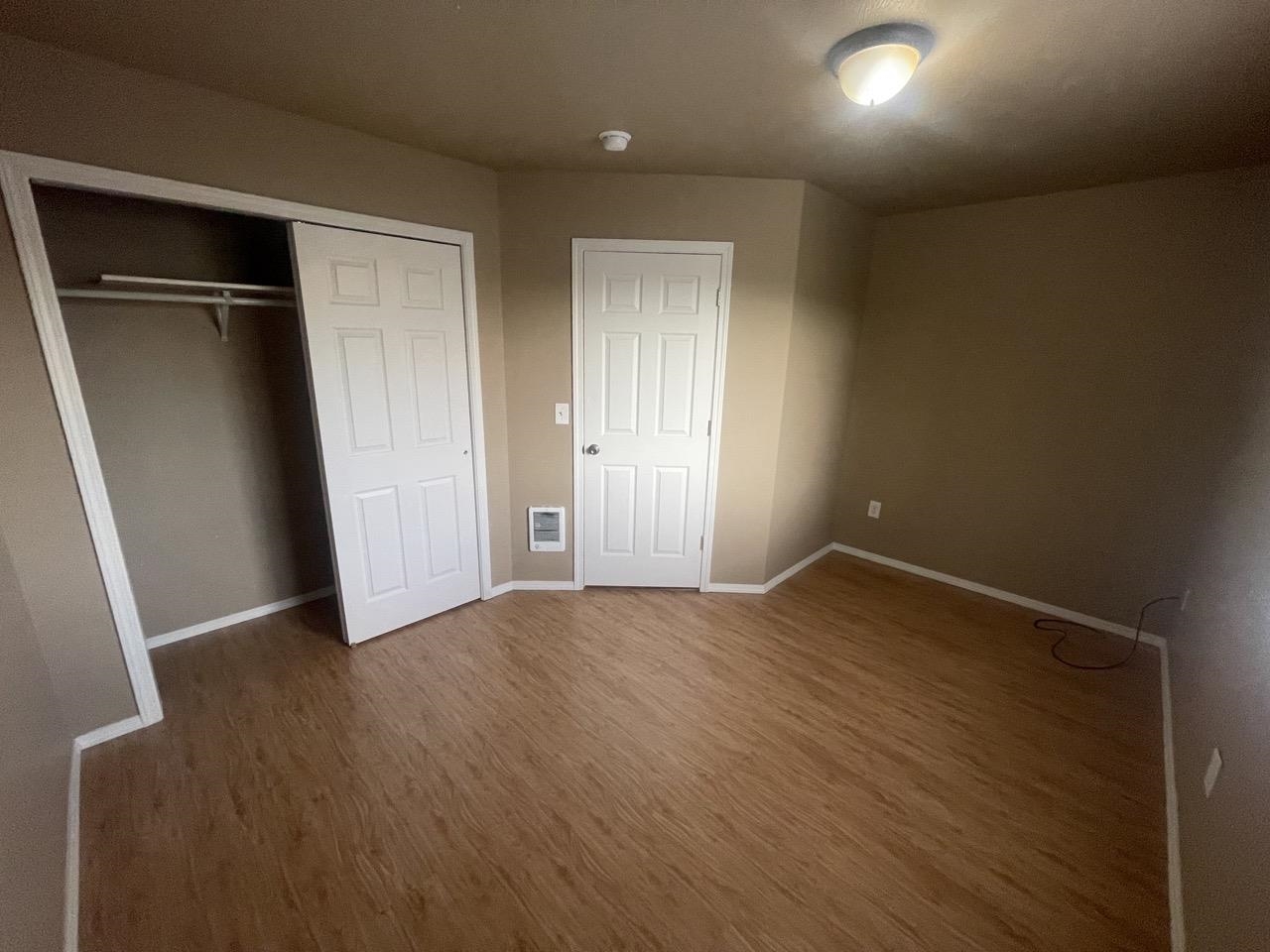 1023-1025 W Knox Ave - Photo 30