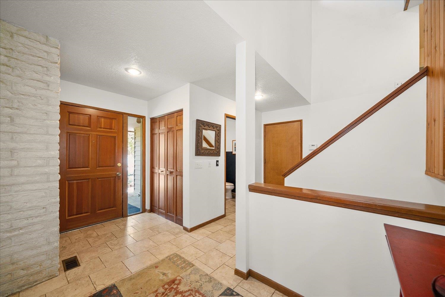 3543 S Croydon Ct - Photo 3