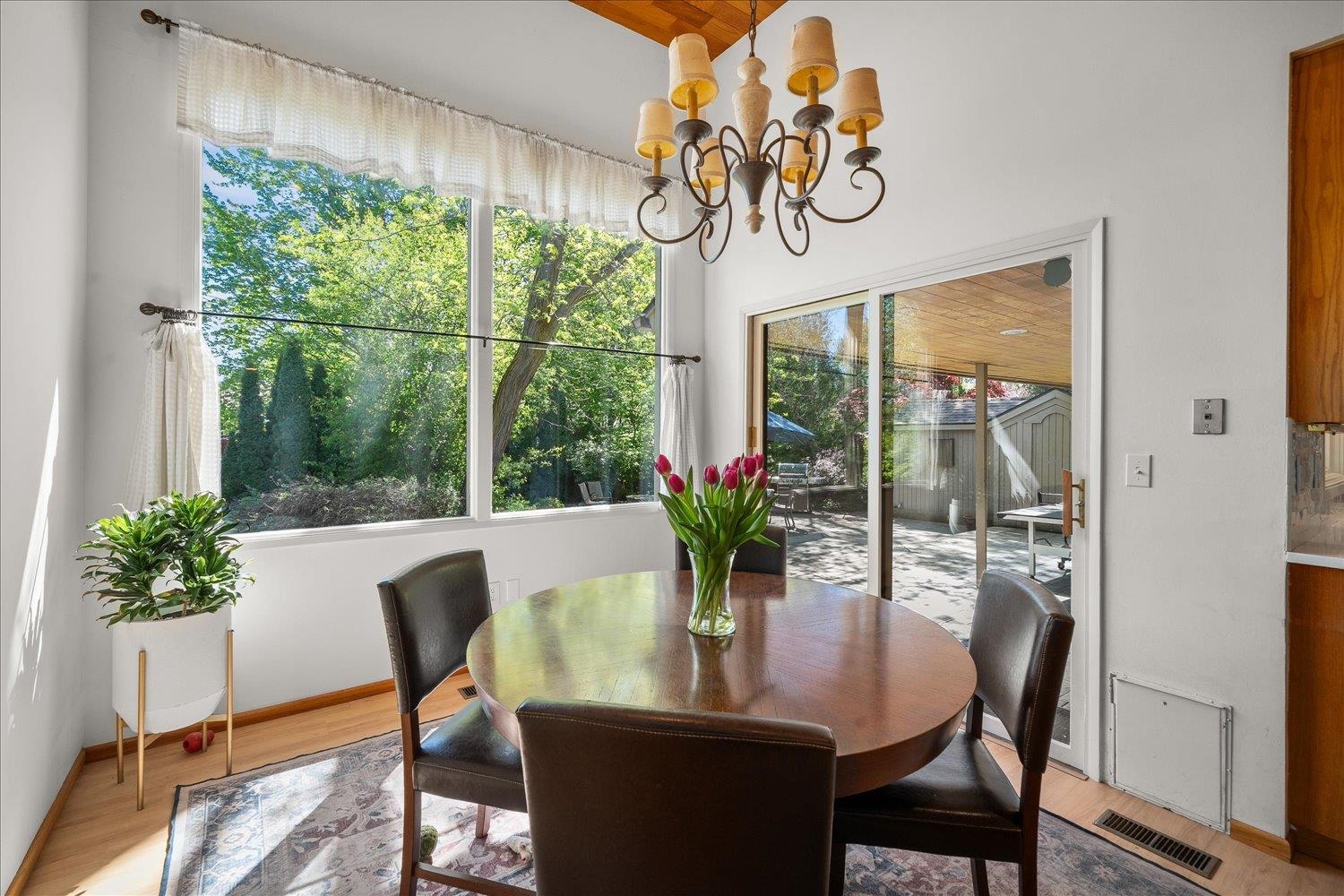 3543 S Croydon Ct - Photo 7