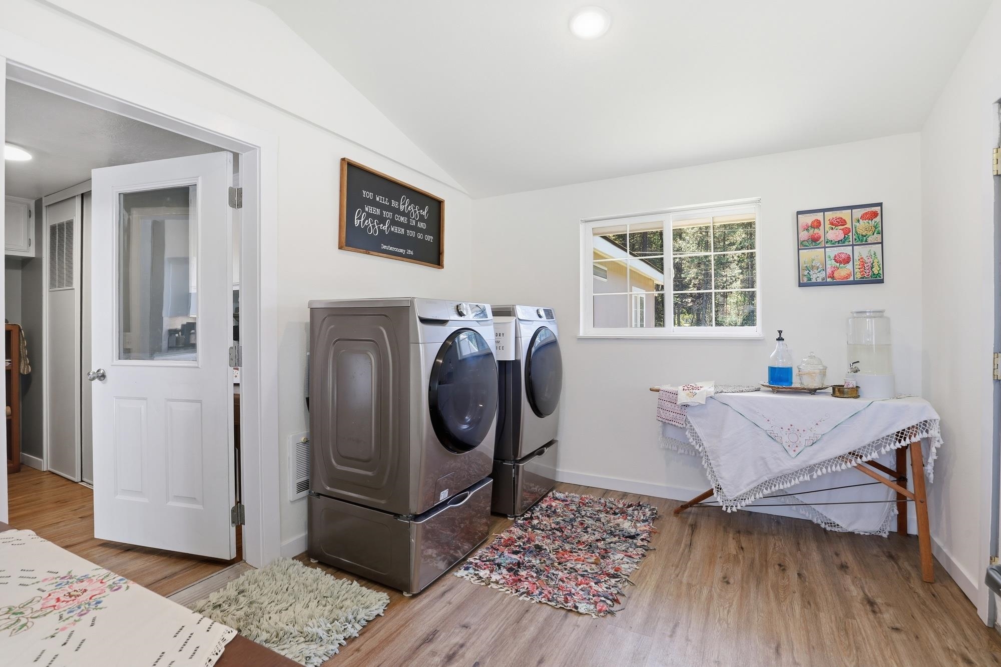 301 W 8th St - Photo 32