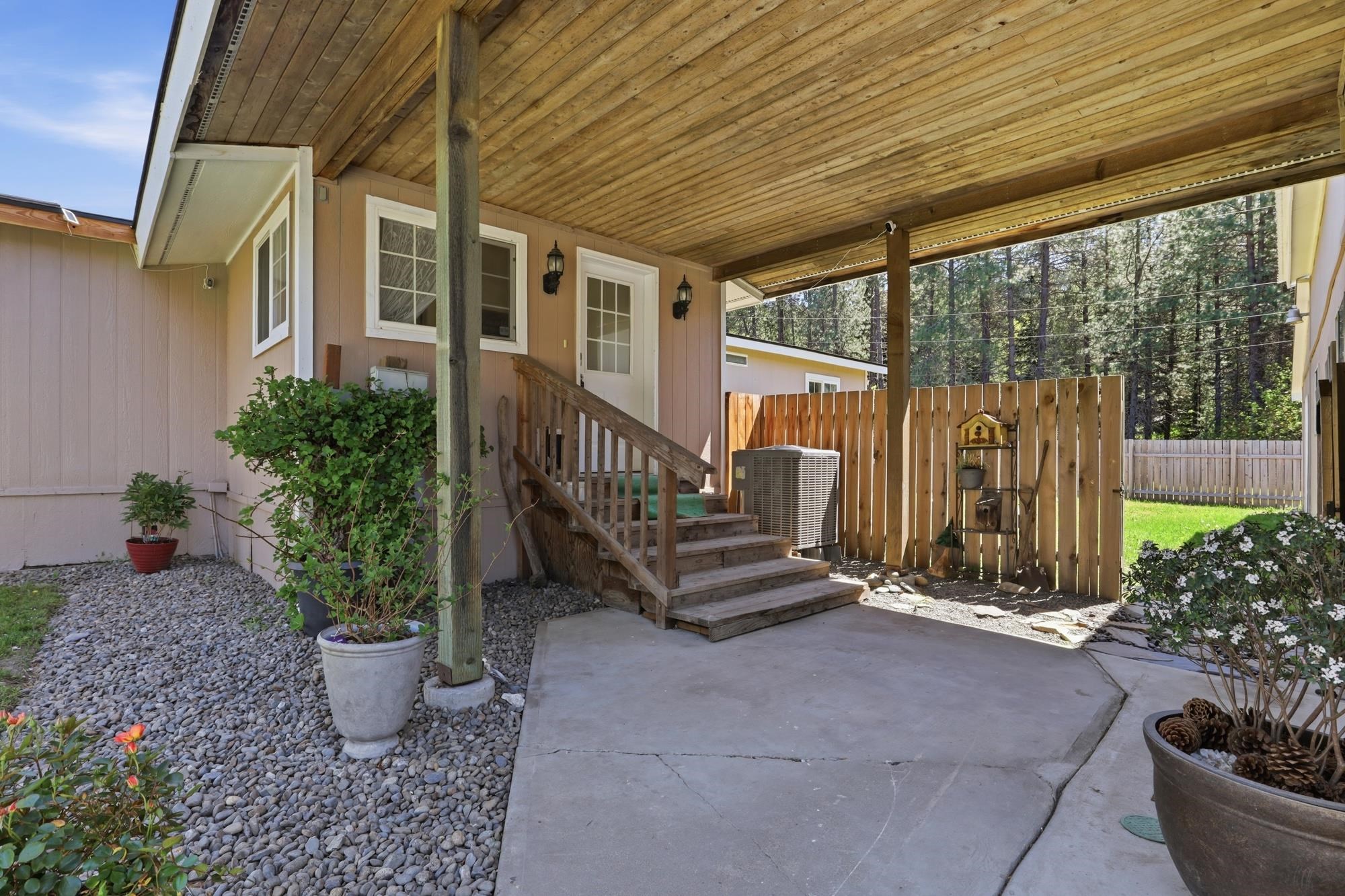 301 W 8th St - Photo 5