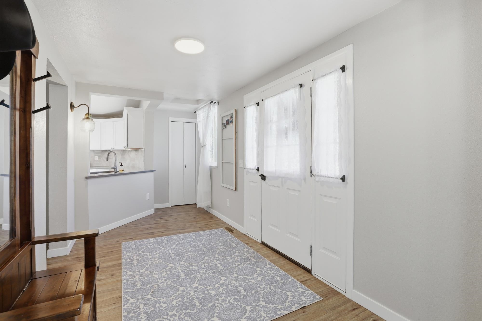 301 W 8th St - Photo 7