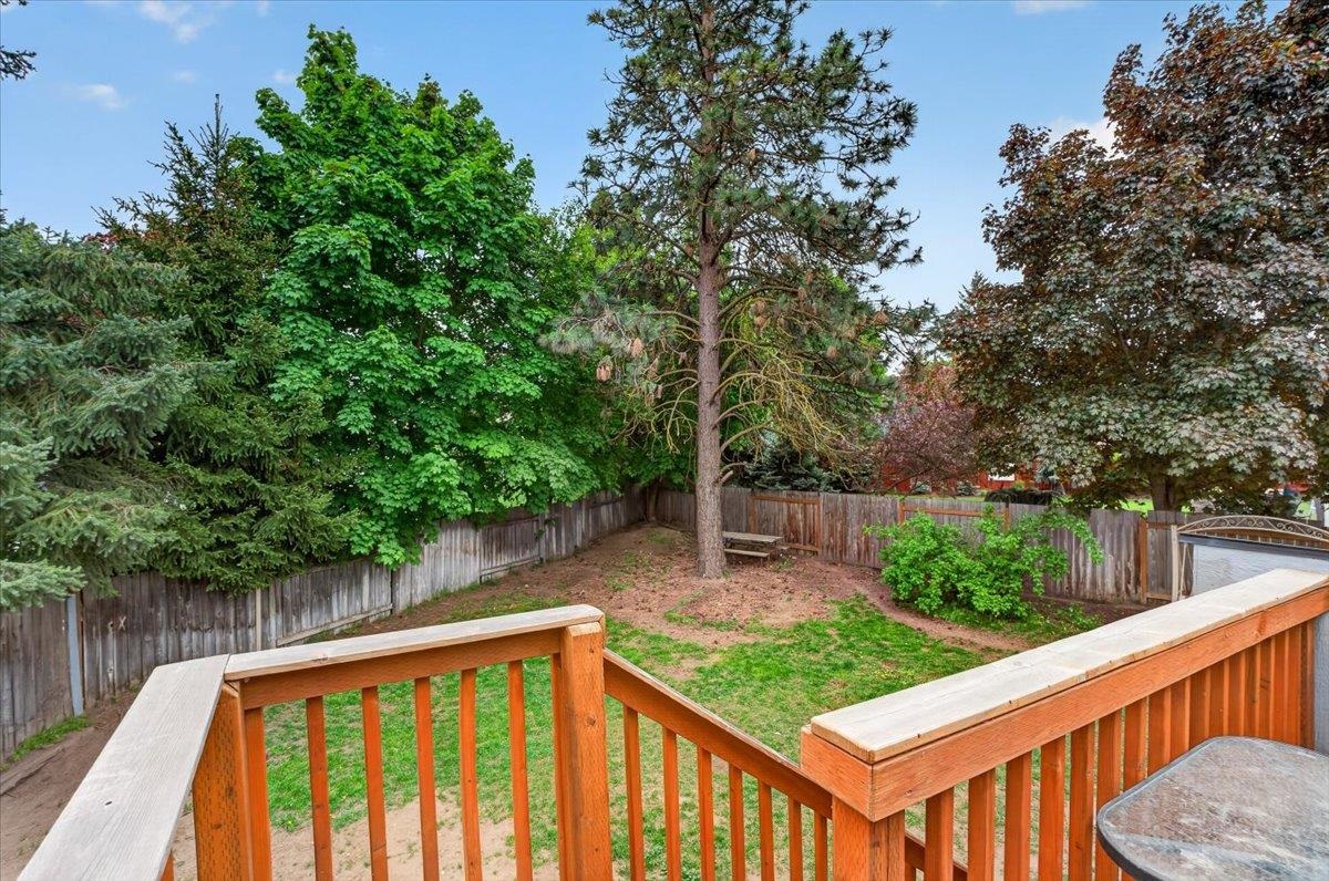 610 E VICKSBURG Ave - Photo 25