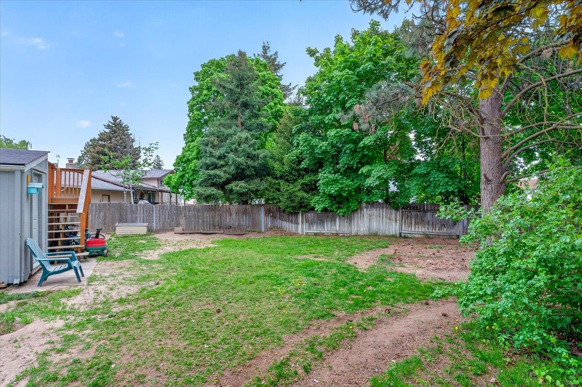 610 E VICKSBURG Ave - Photo 31