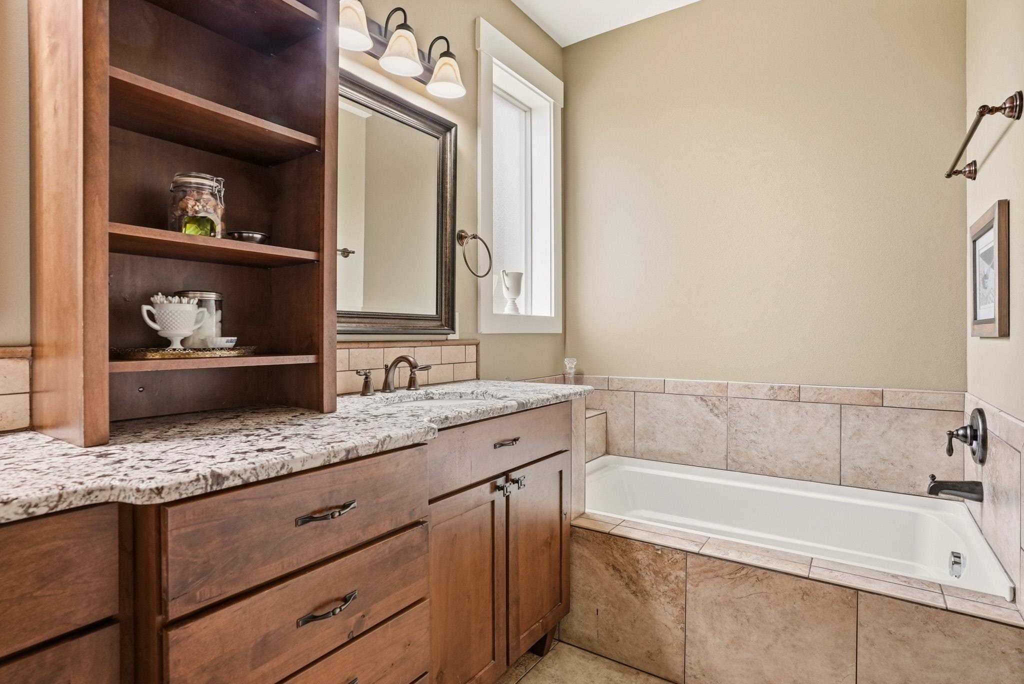 611 W Willapa Ave - Photo 19